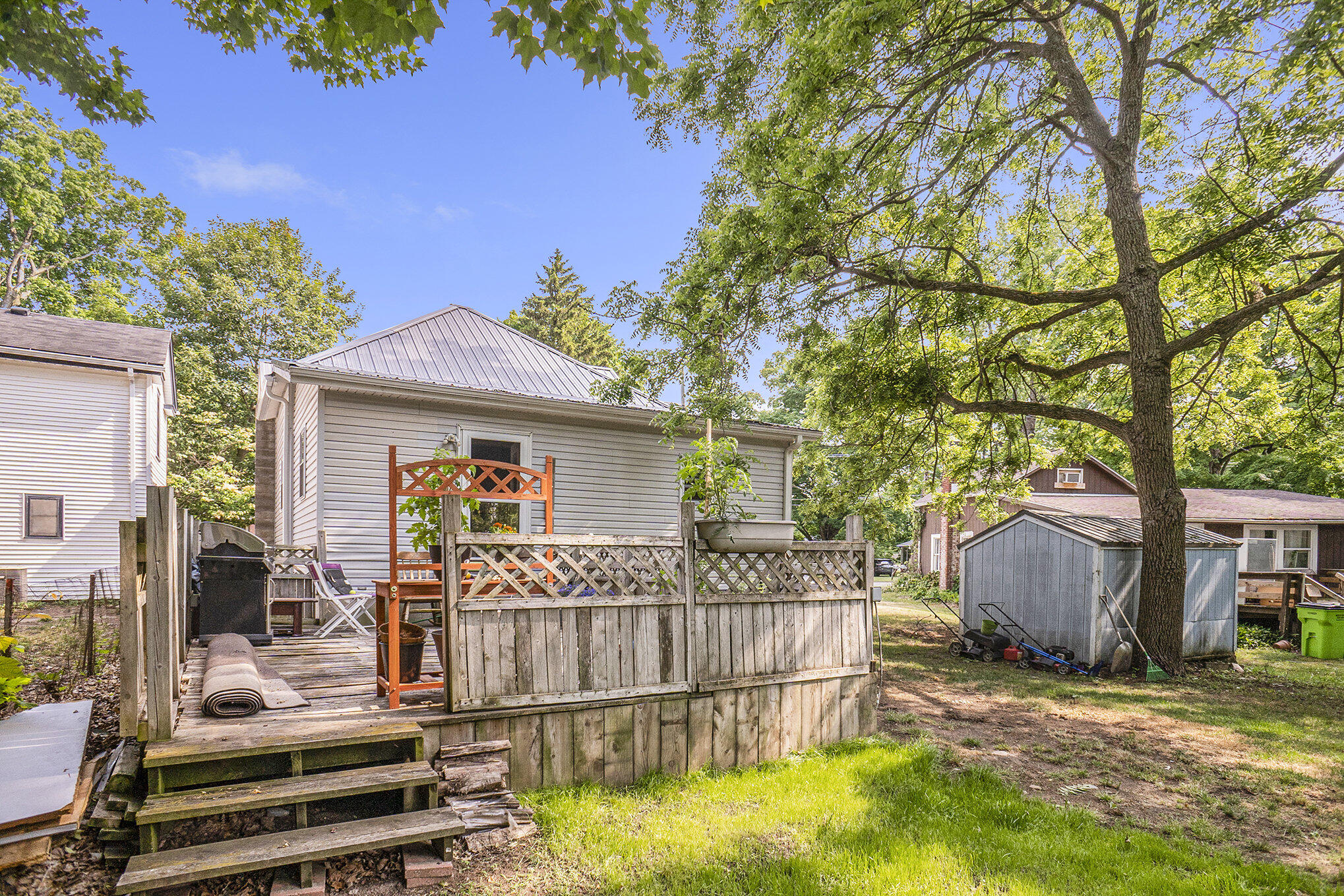 418 W Front Street