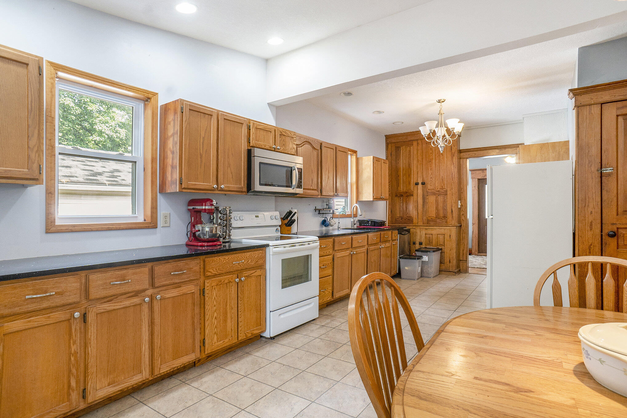 418 W Front Street