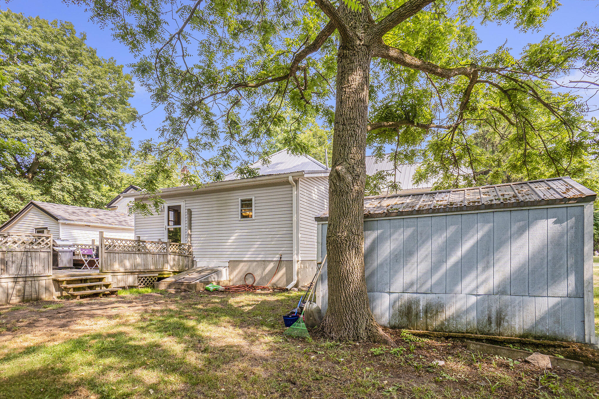 418 W Front Street