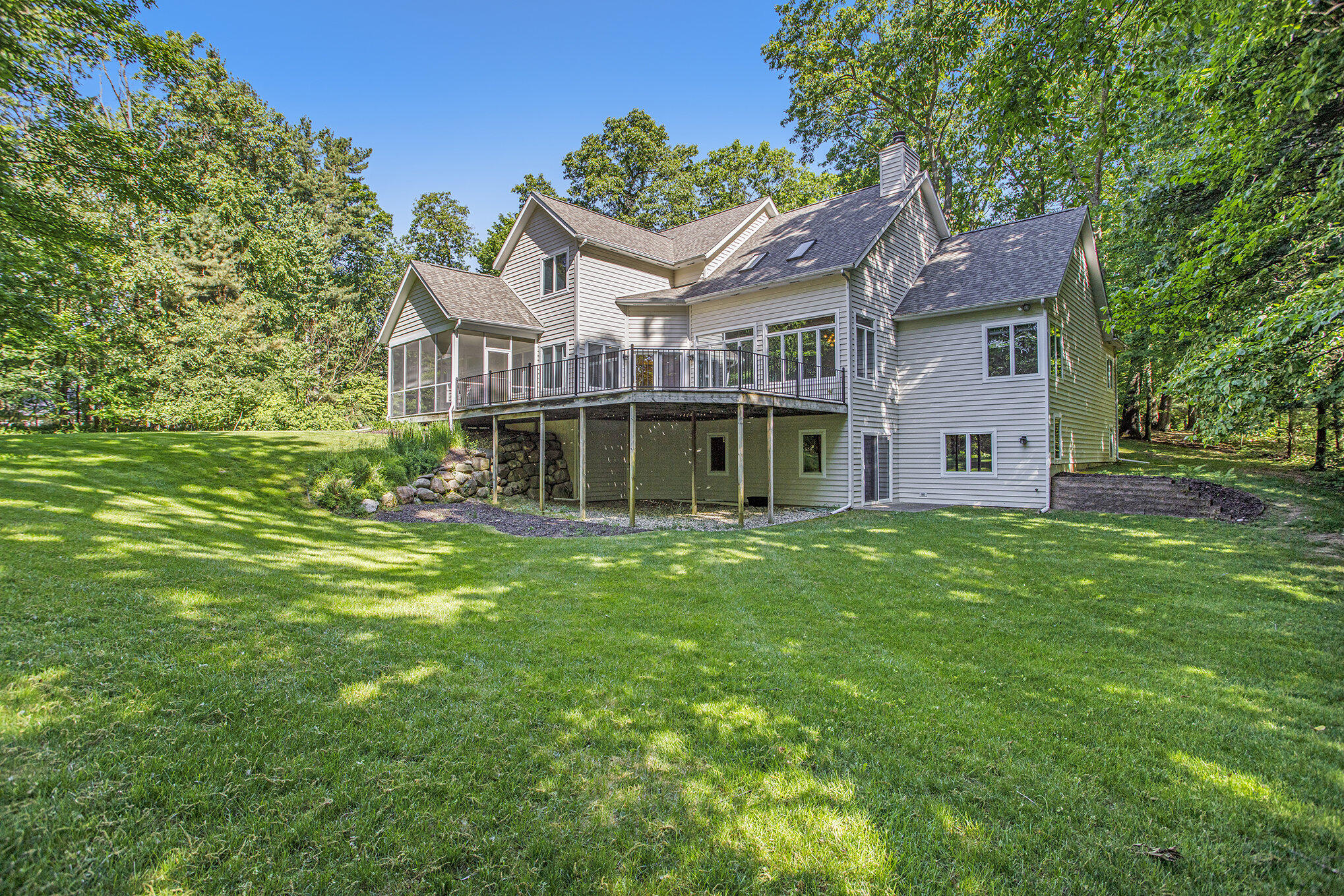 7151 Lakeridge Place
