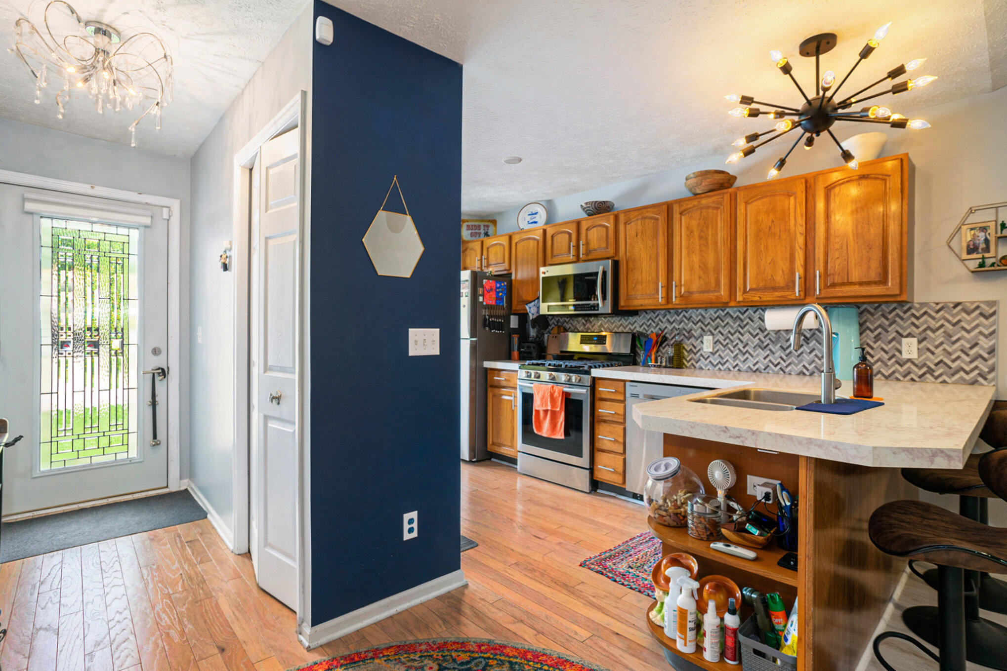 447 Amity Lane, 18