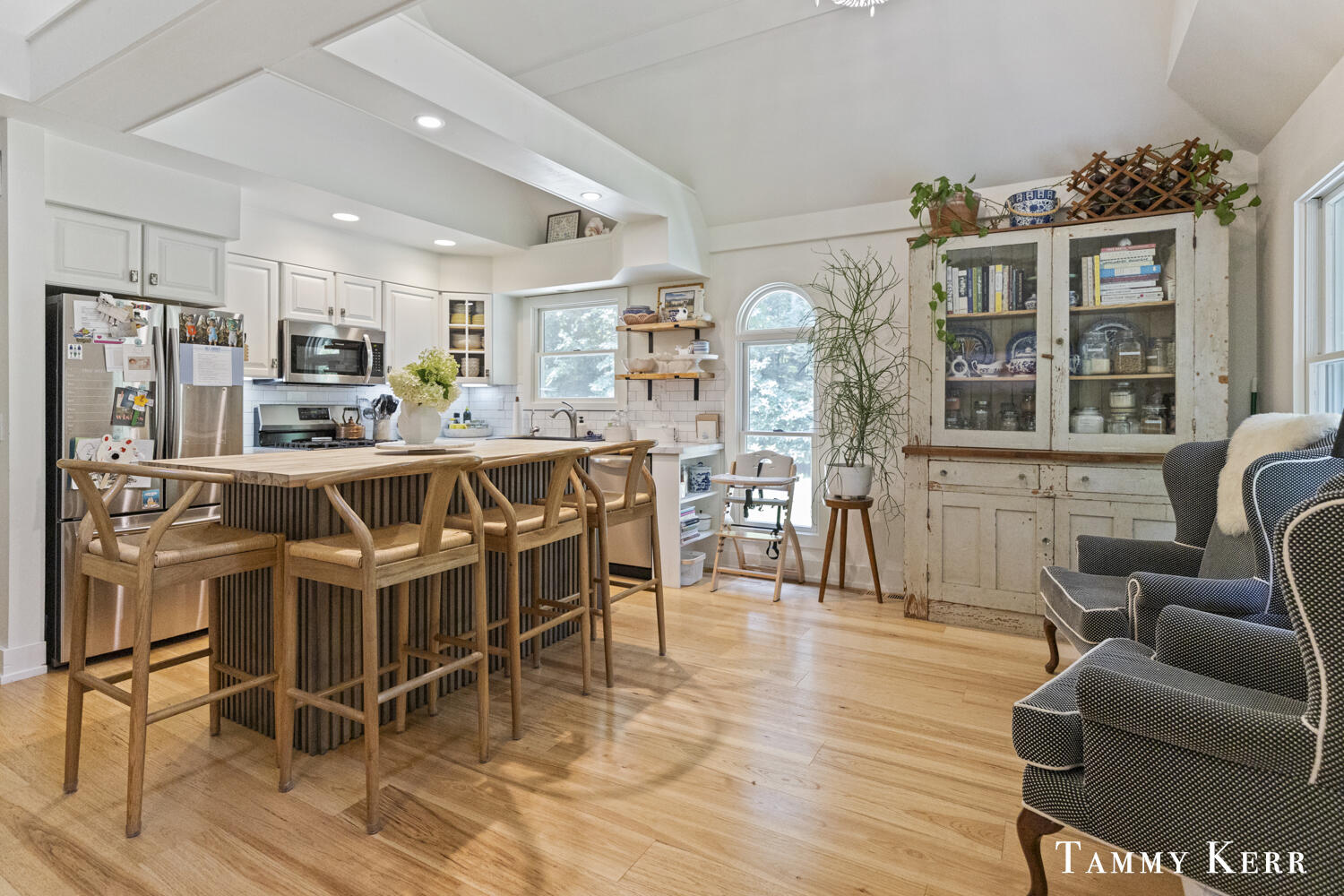 6373 Lake Ridge Drive