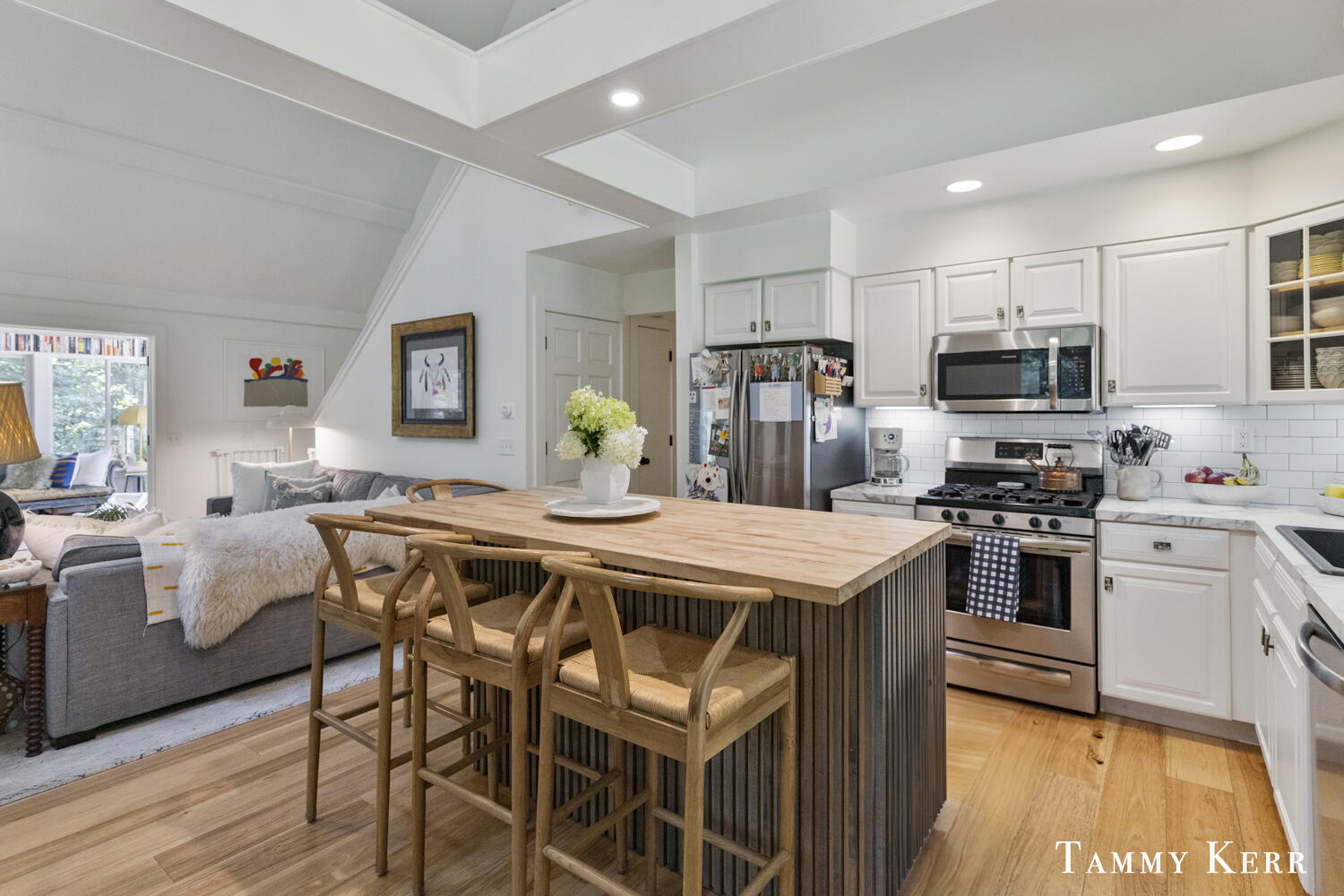 6373 Lake Ridge Drive