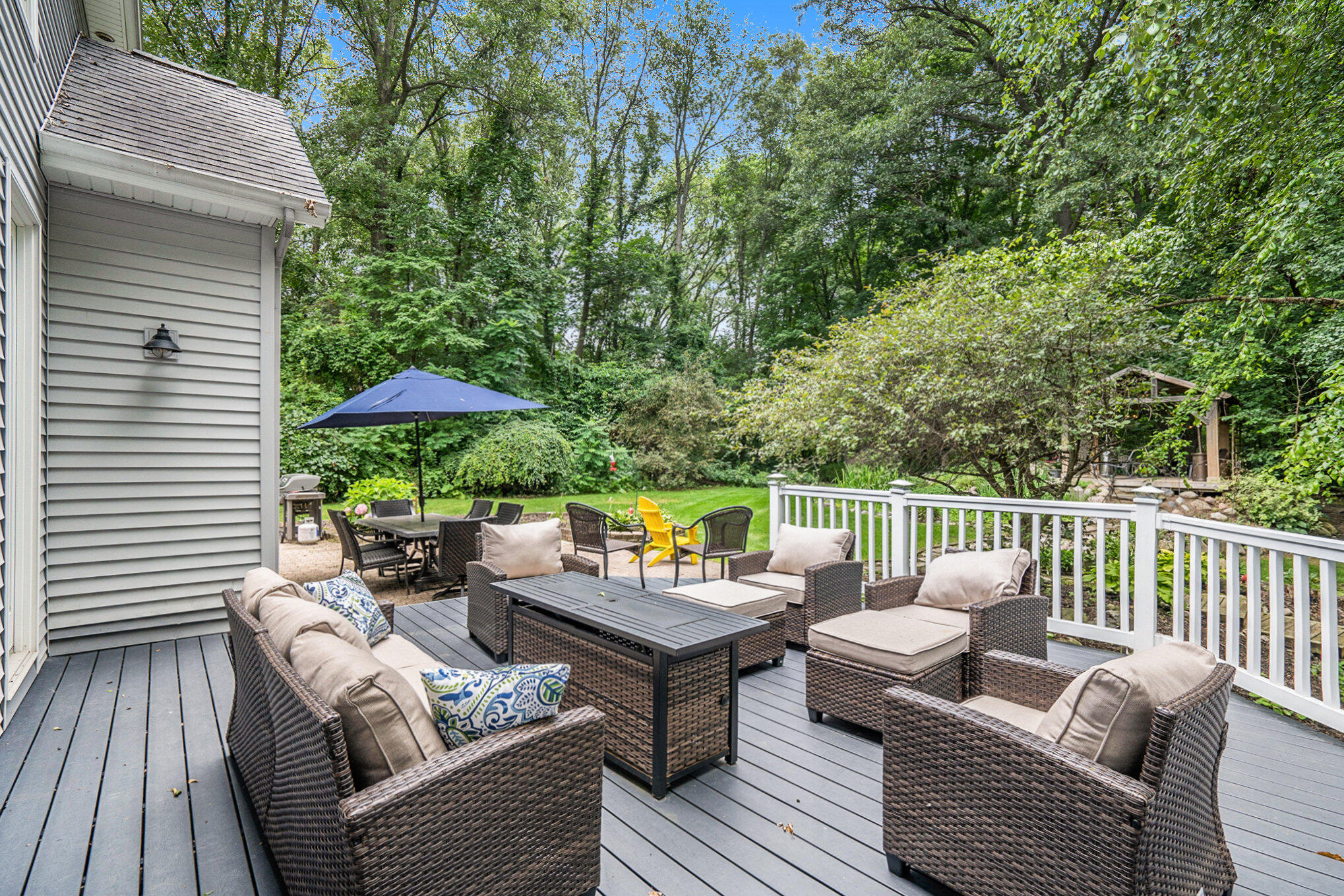 6390 Shugarbush Trail