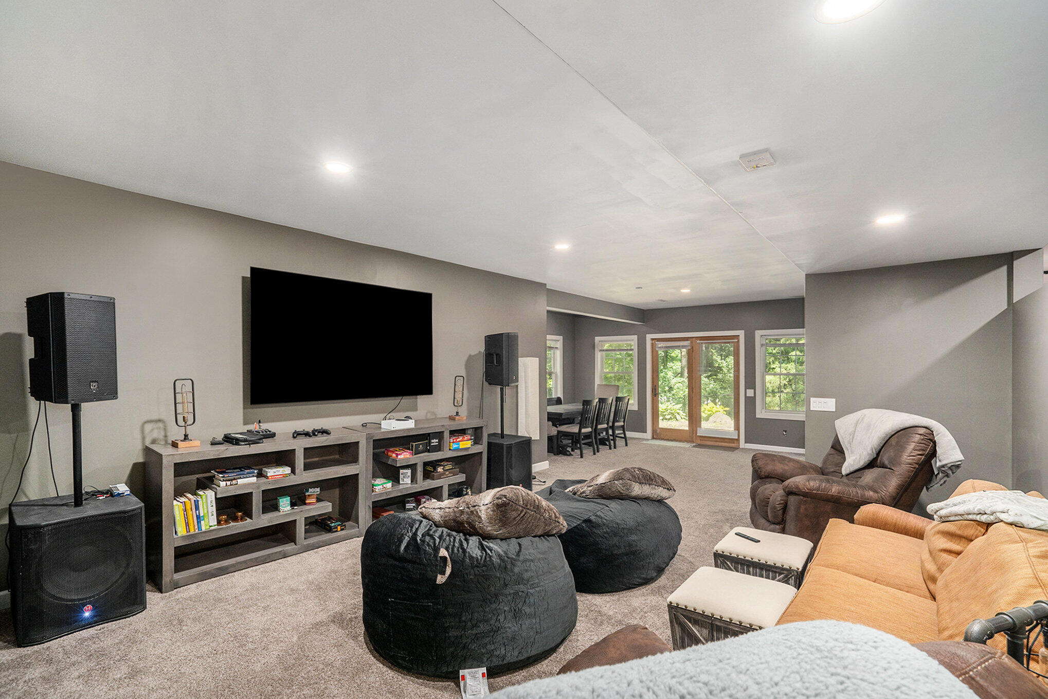 6390 Shugarbush Trail