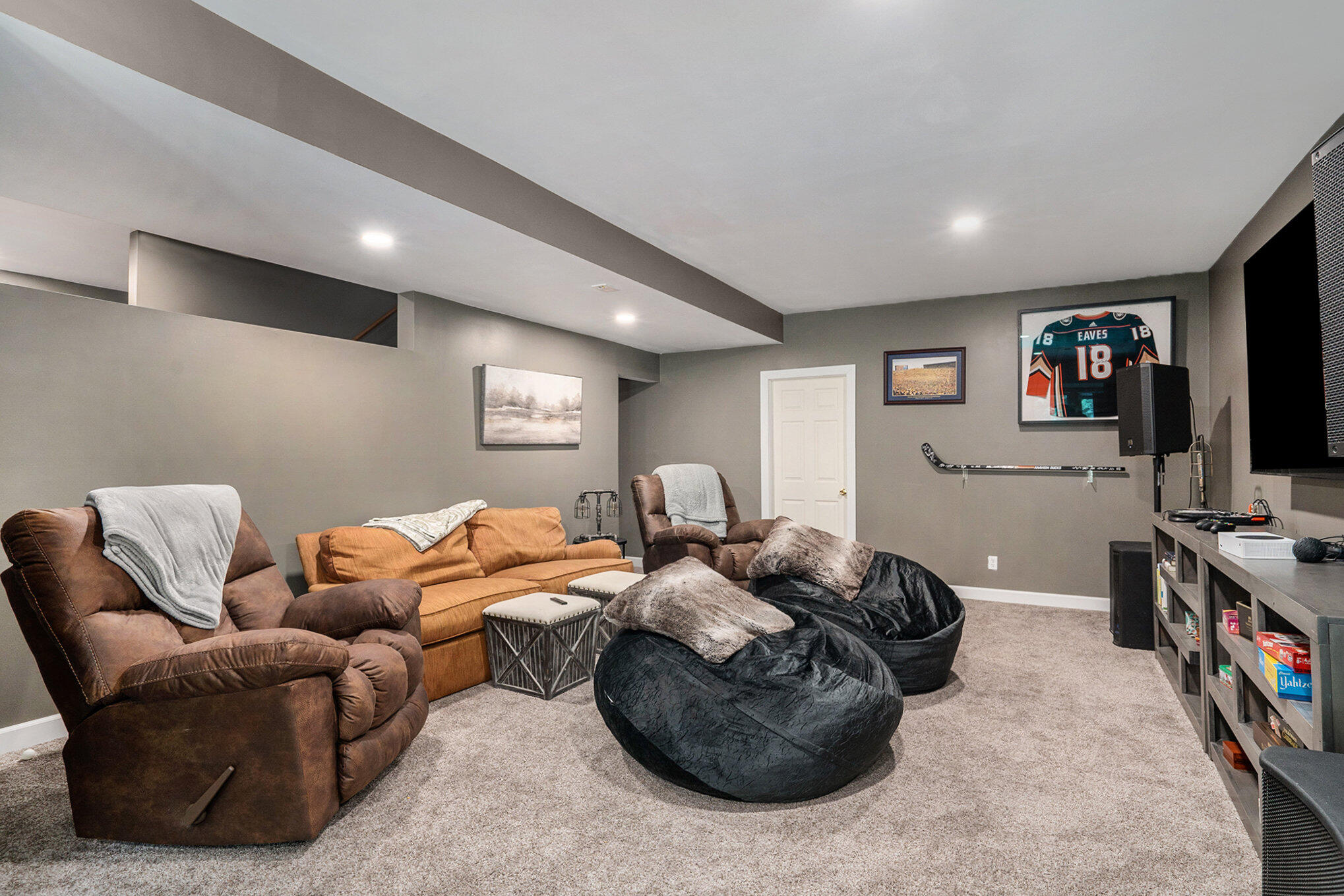 6390 Shugarbush Trail