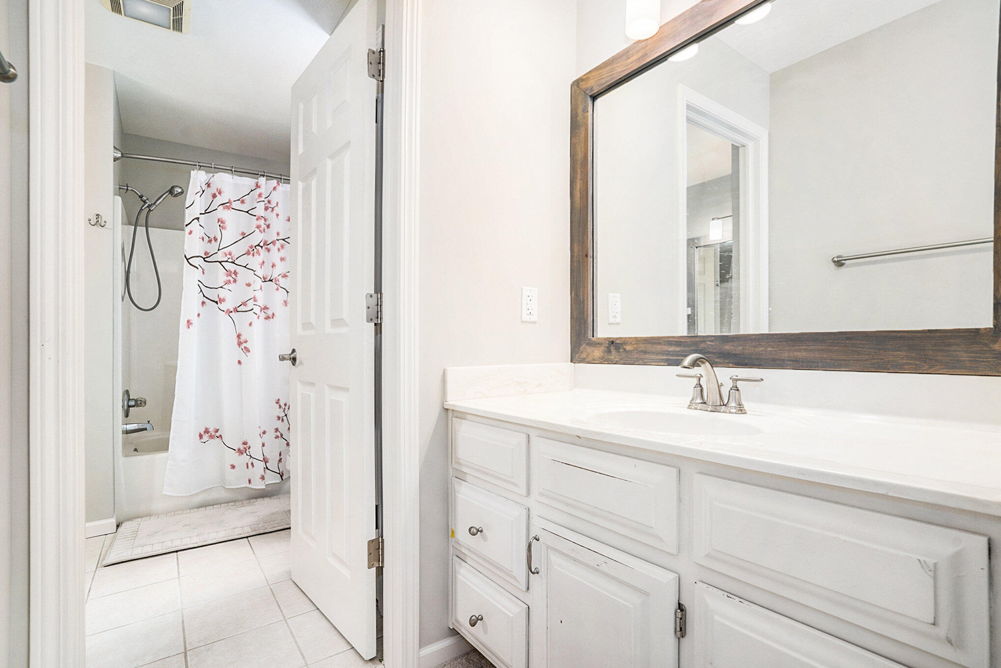 6390 Shugarbush Trail