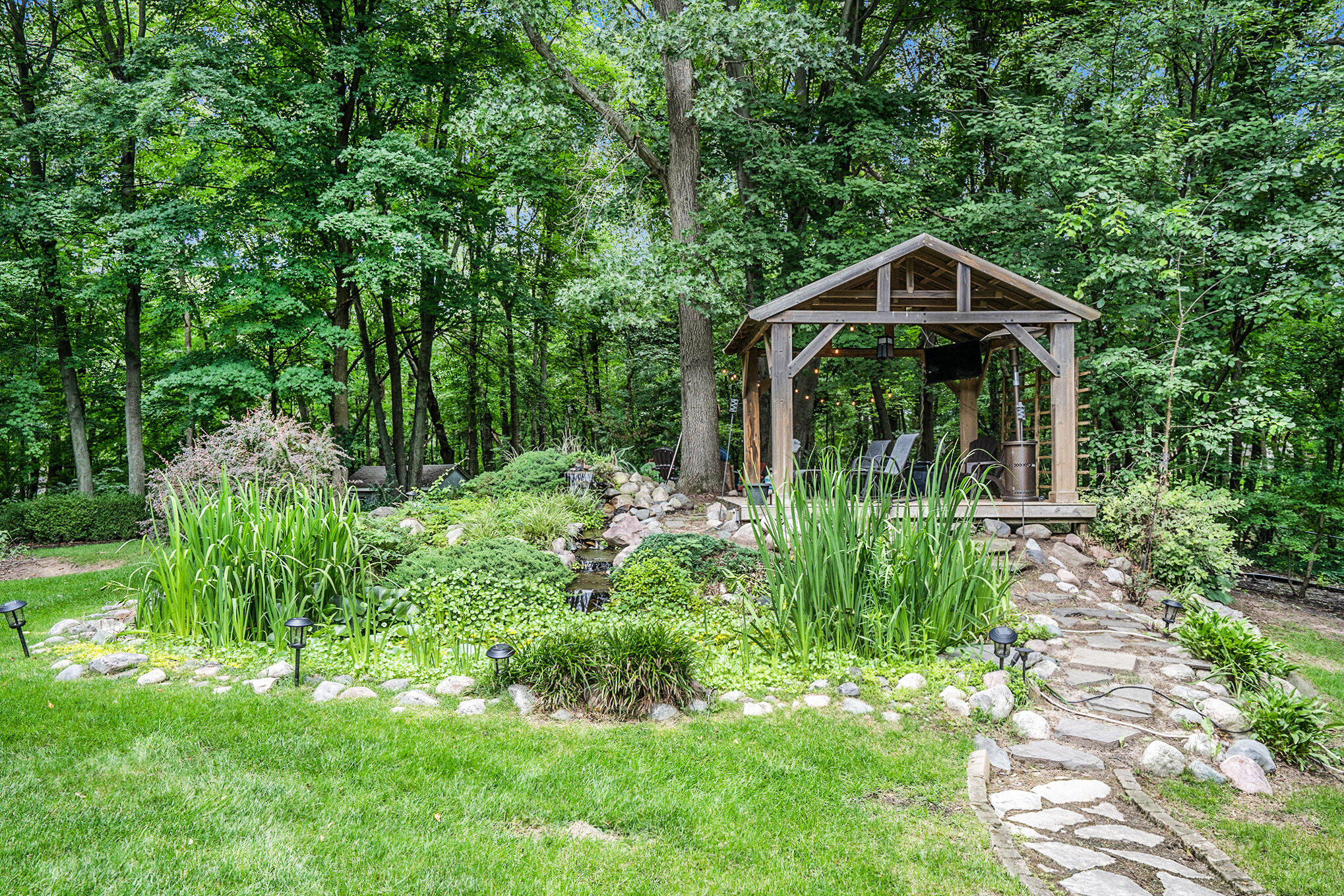 6390 Shugarbush Trail