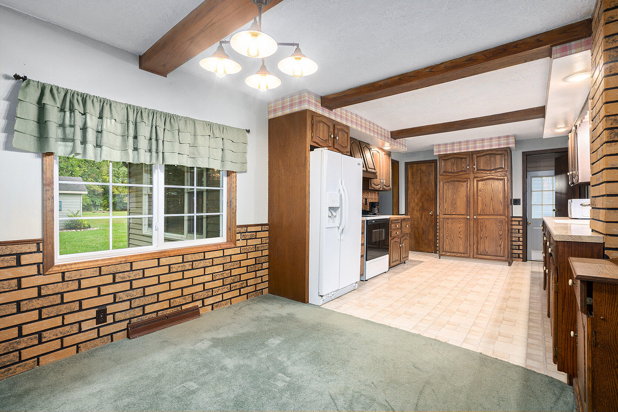 19520 Thompson Lane
