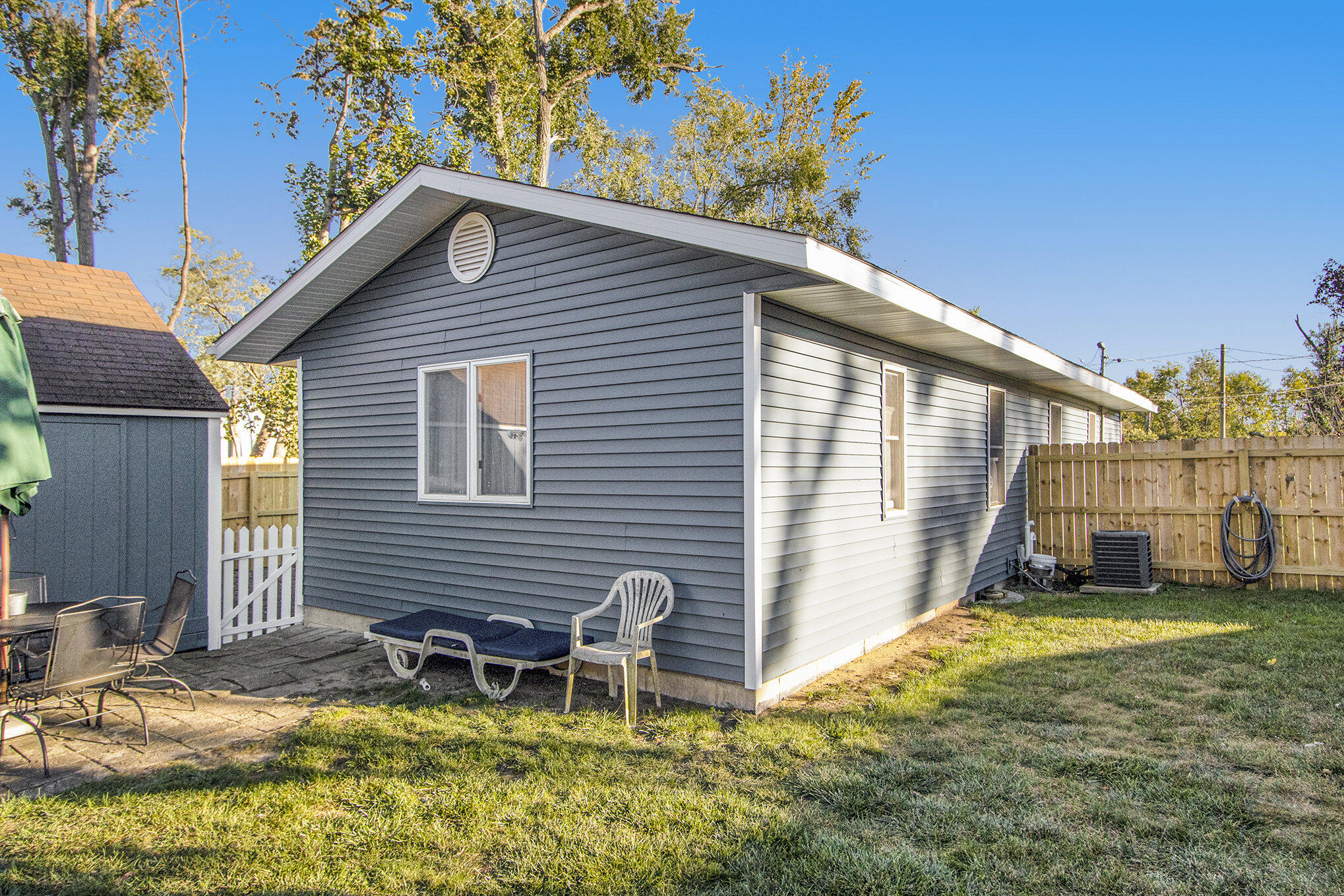 2121 Lansing Avenue