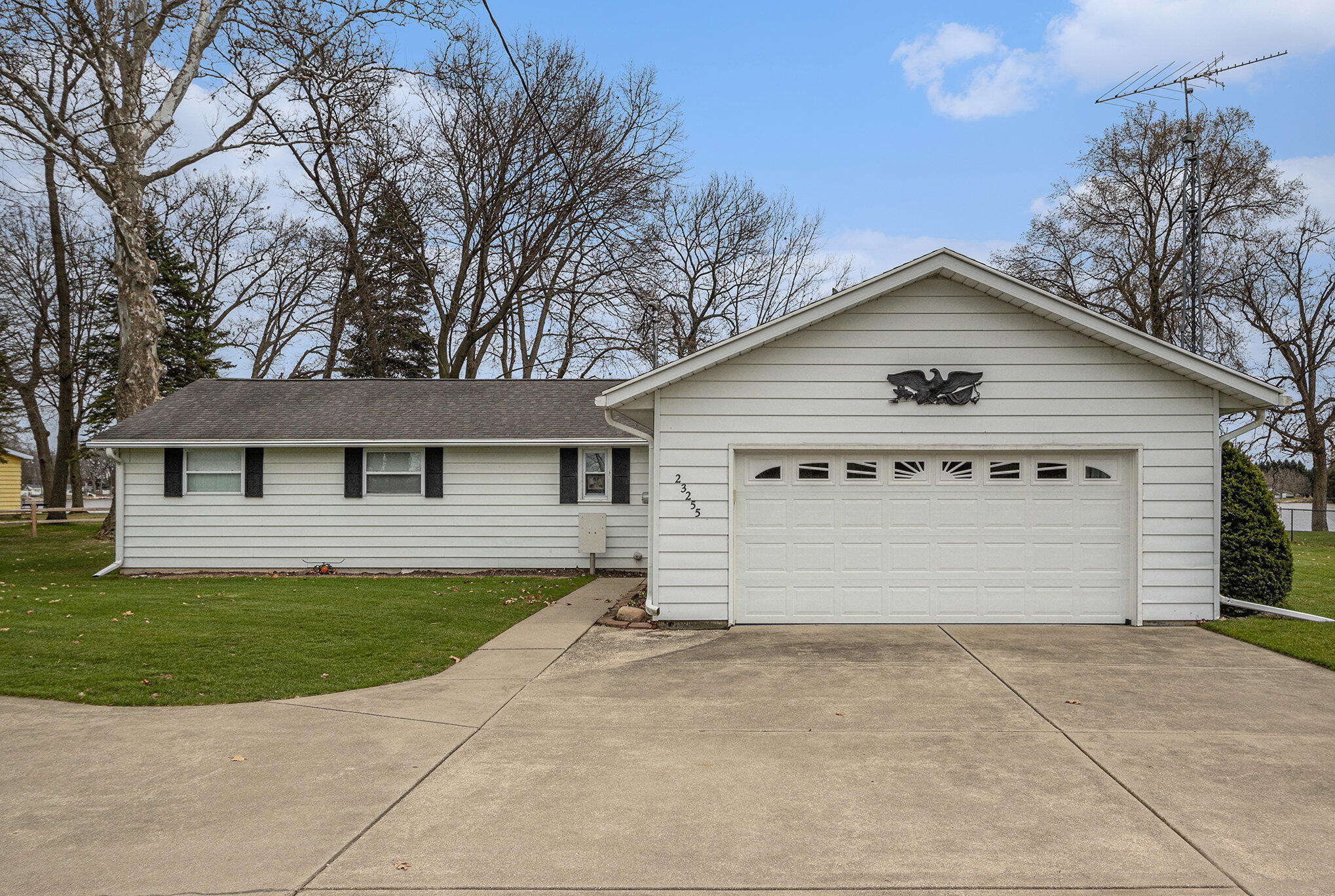 23255 River Run Road