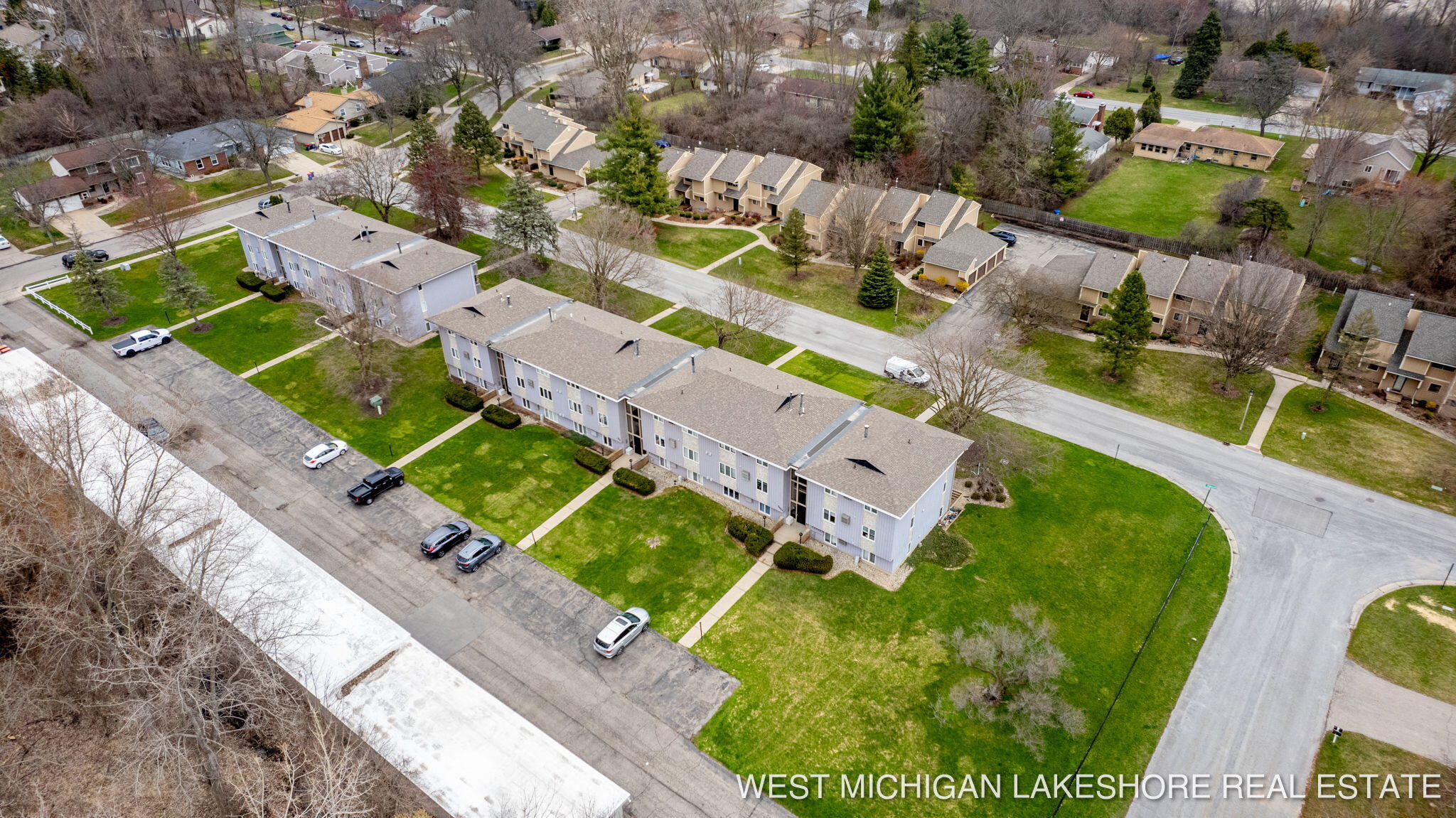 2615 Ridgecroft Drive SE, 102