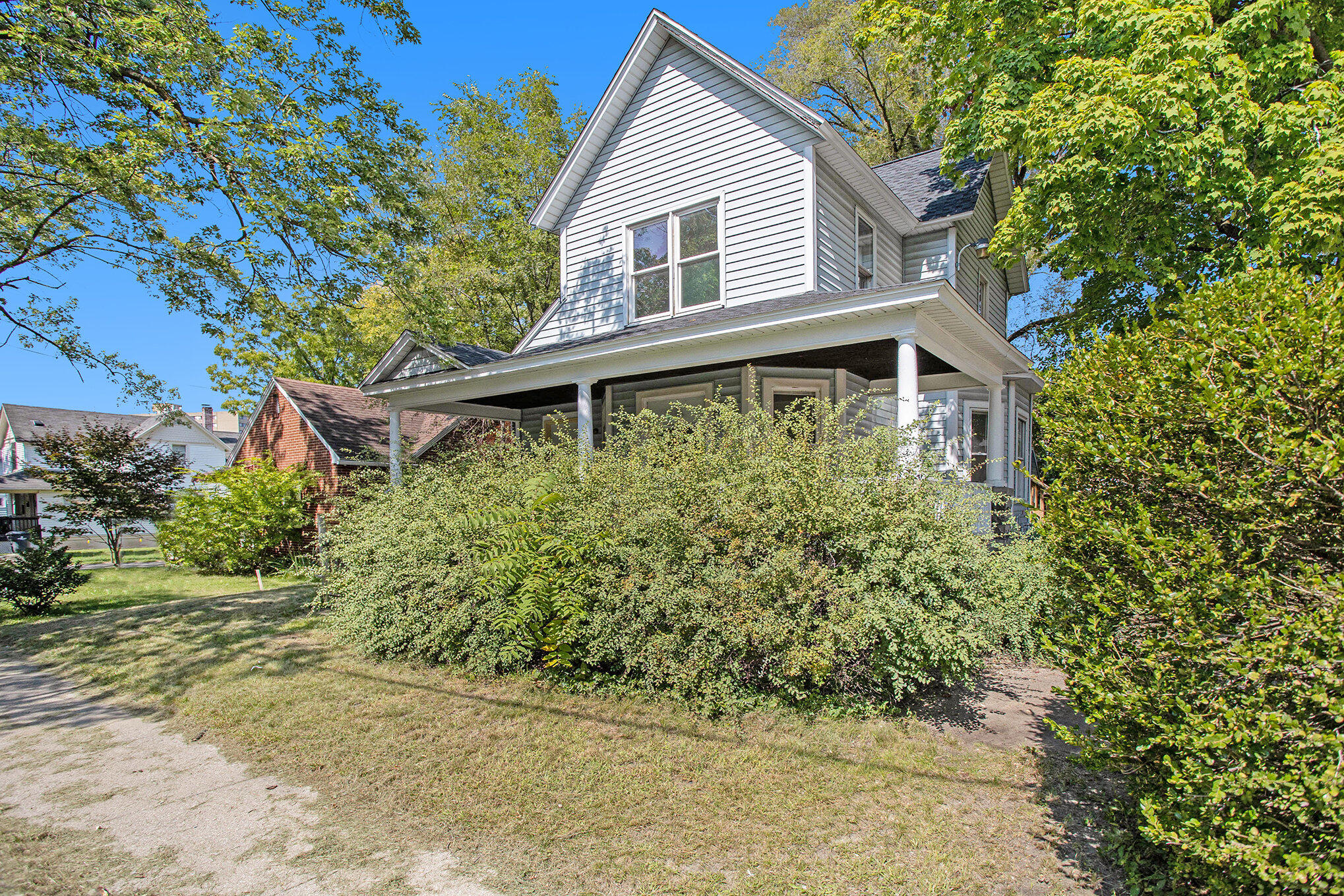 923 Stockbridge Avenue