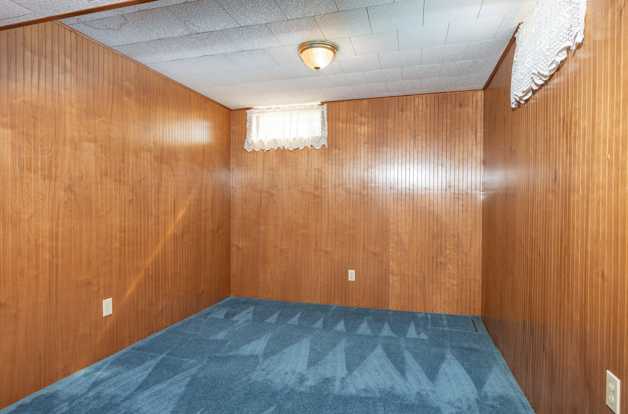 17069 Moorepark Road