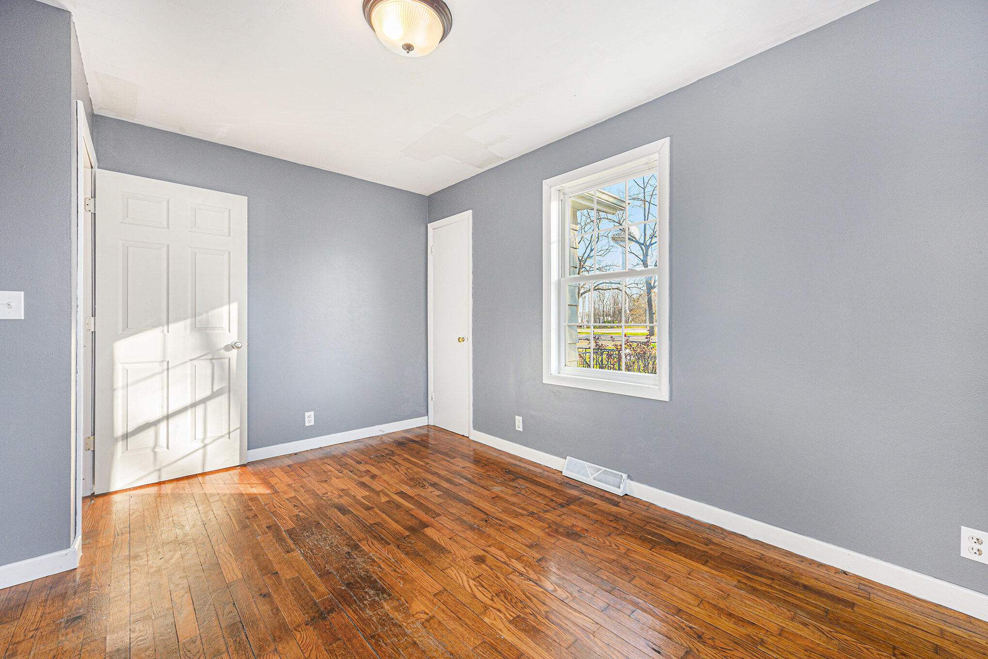 503 E Eliza Street