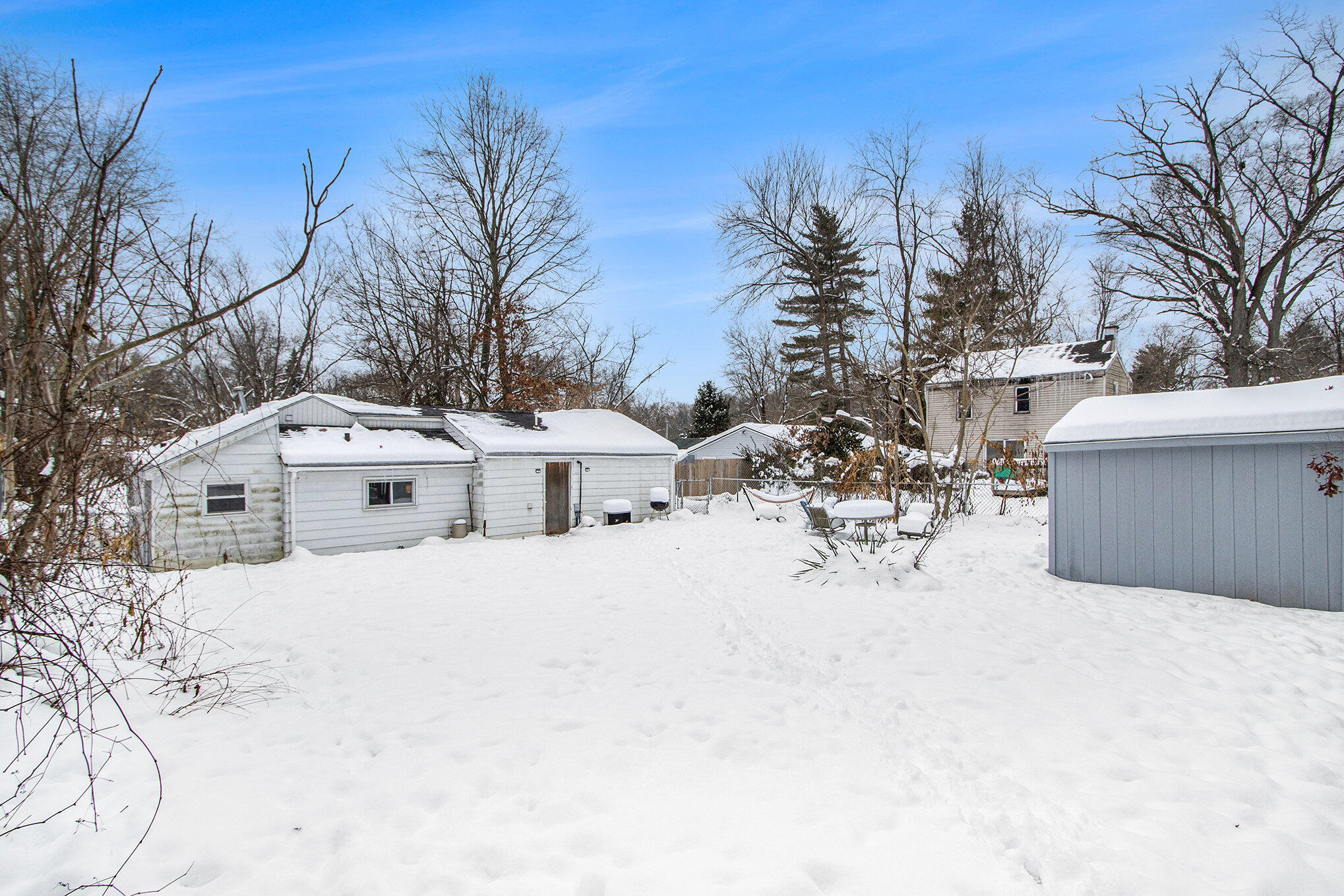 2418 Edgewood Drive