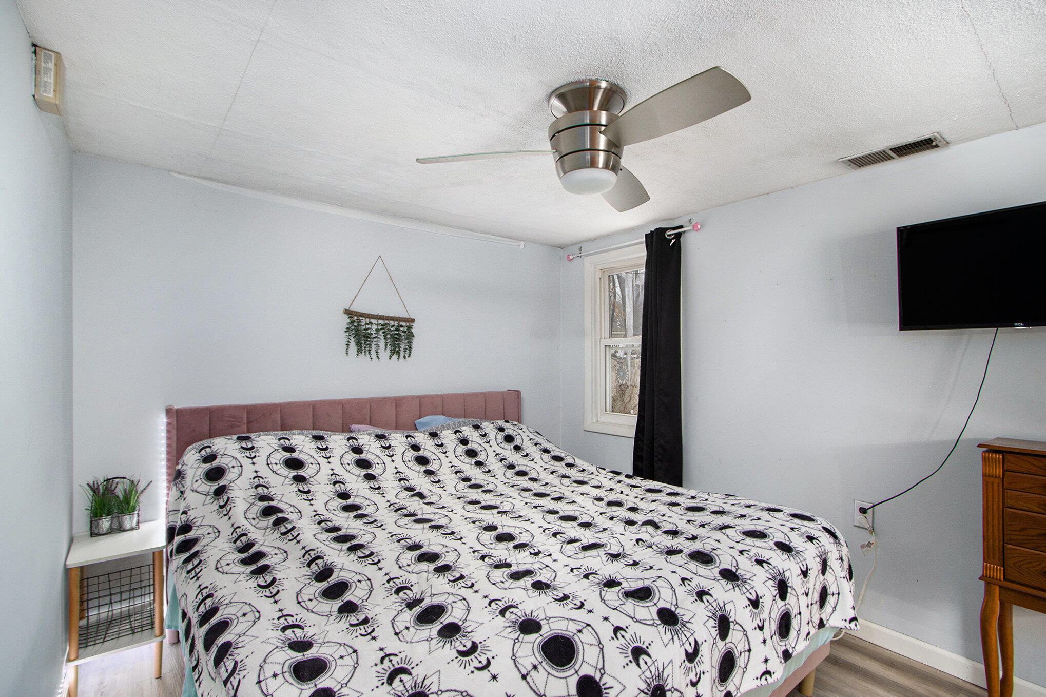 2418 Edgewood Drive