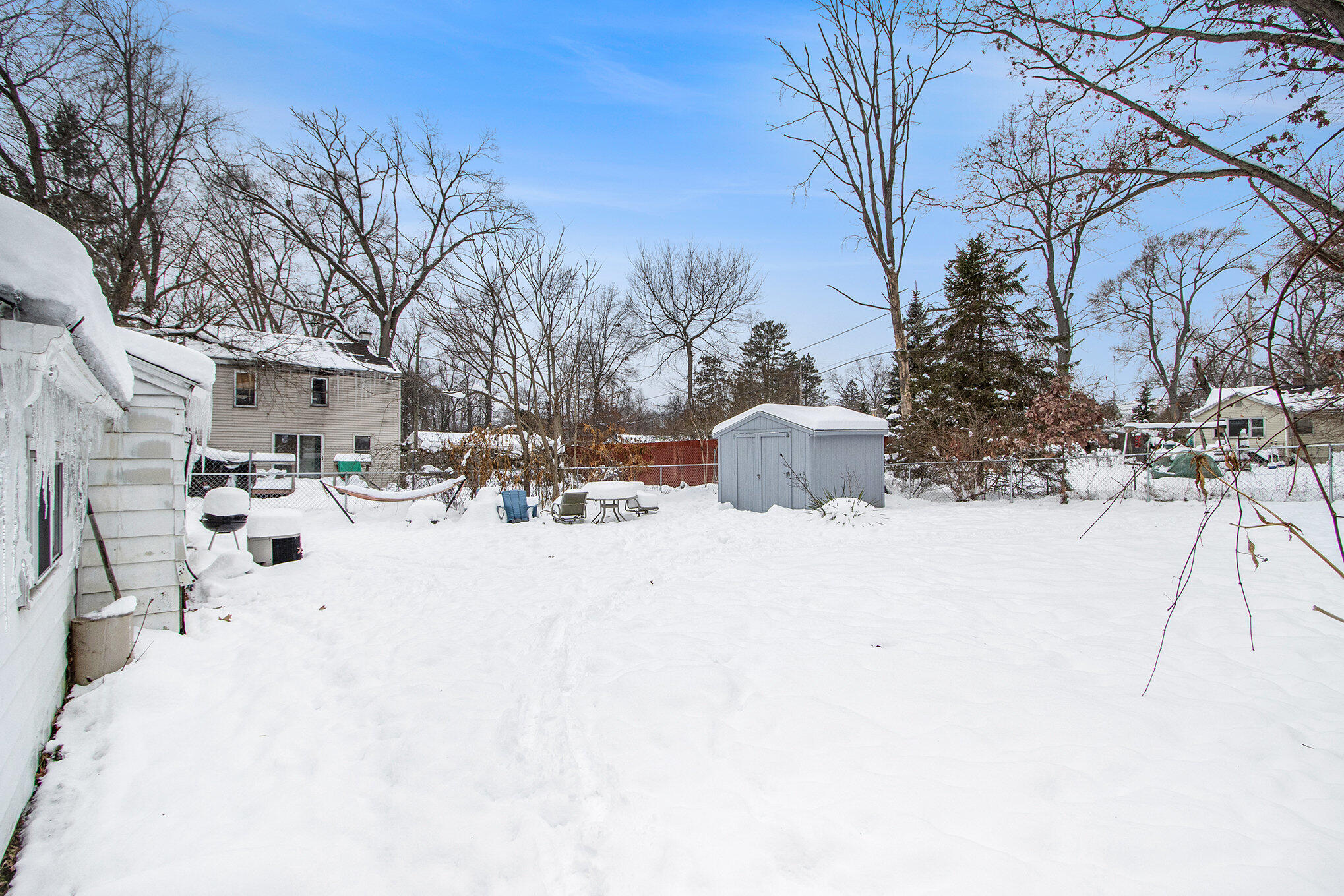 2418 Edgewood Drive