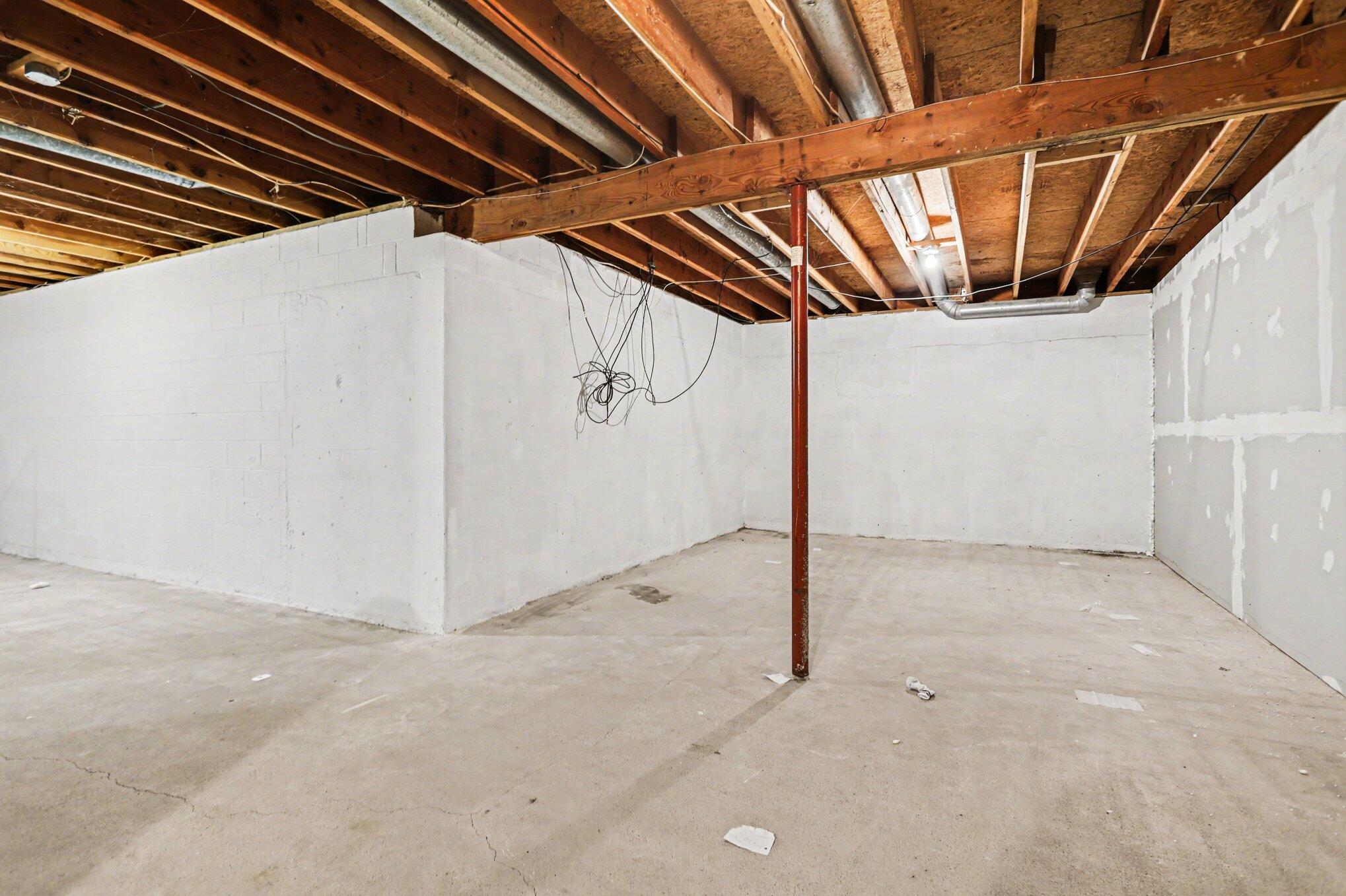 8131-8133 Ravine Road