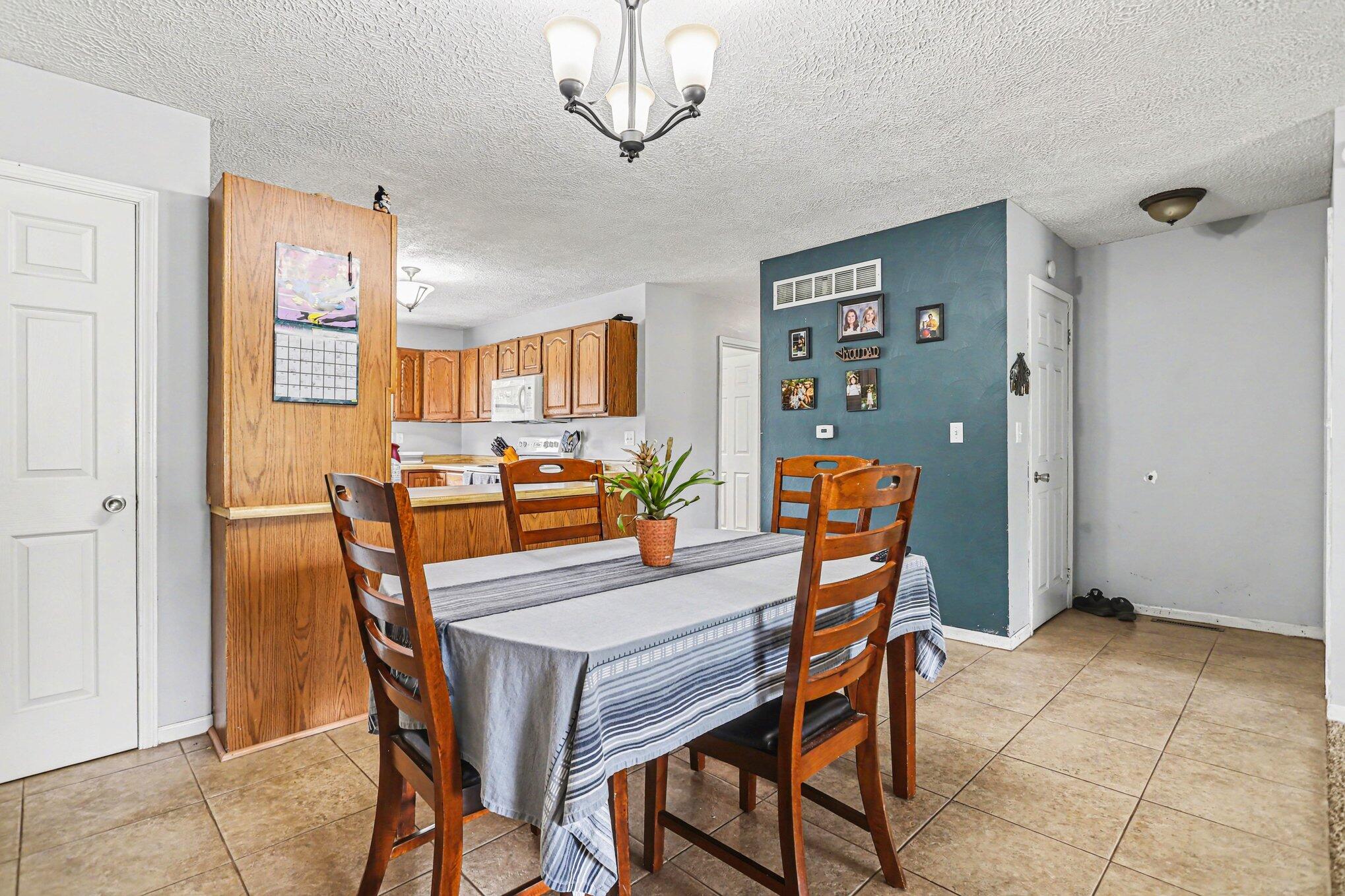 8131-8133 Ravine Road