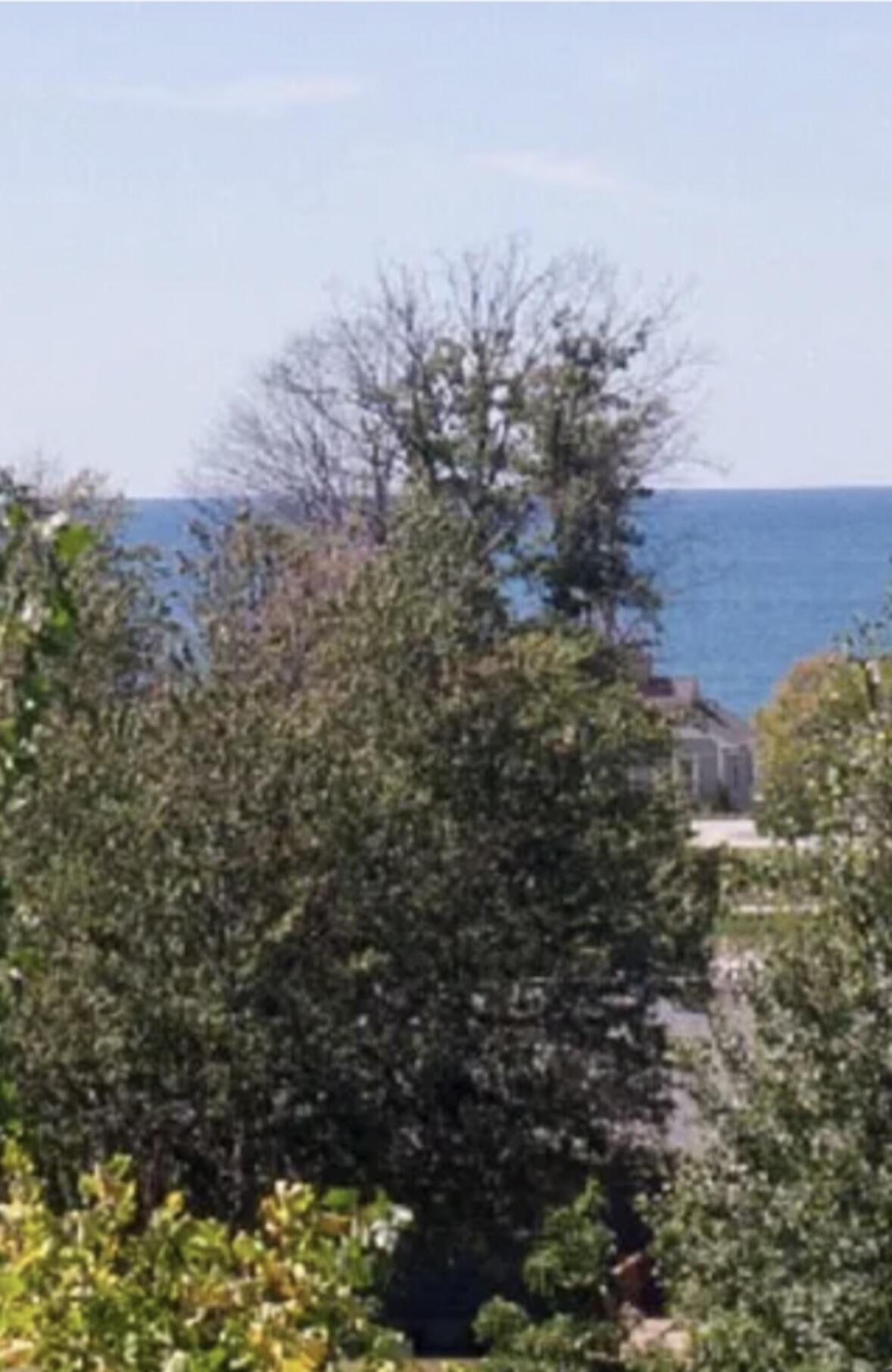 7368 Beachview Drive