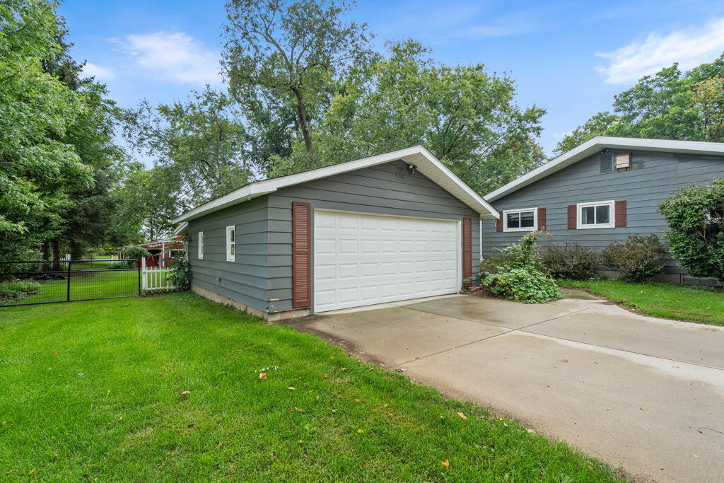 15747 Coral Road