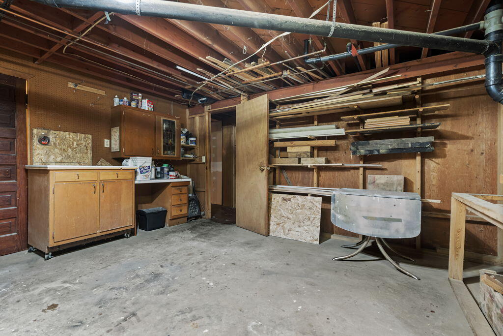 15747 Coral Road