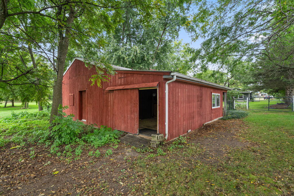 15747 Coral Road