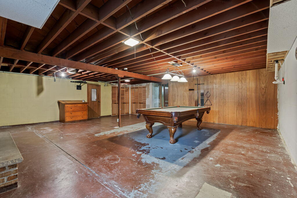 15747 Coral Road