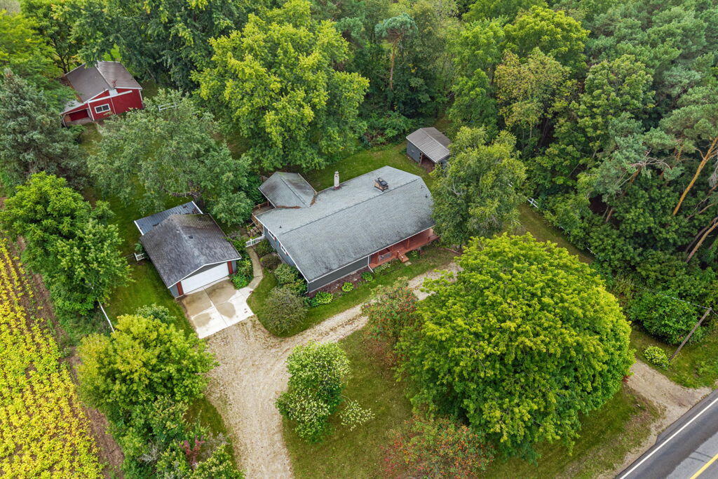 15747 Coral Road
