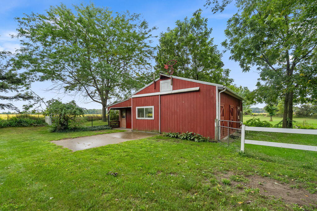 15747 Coral Road