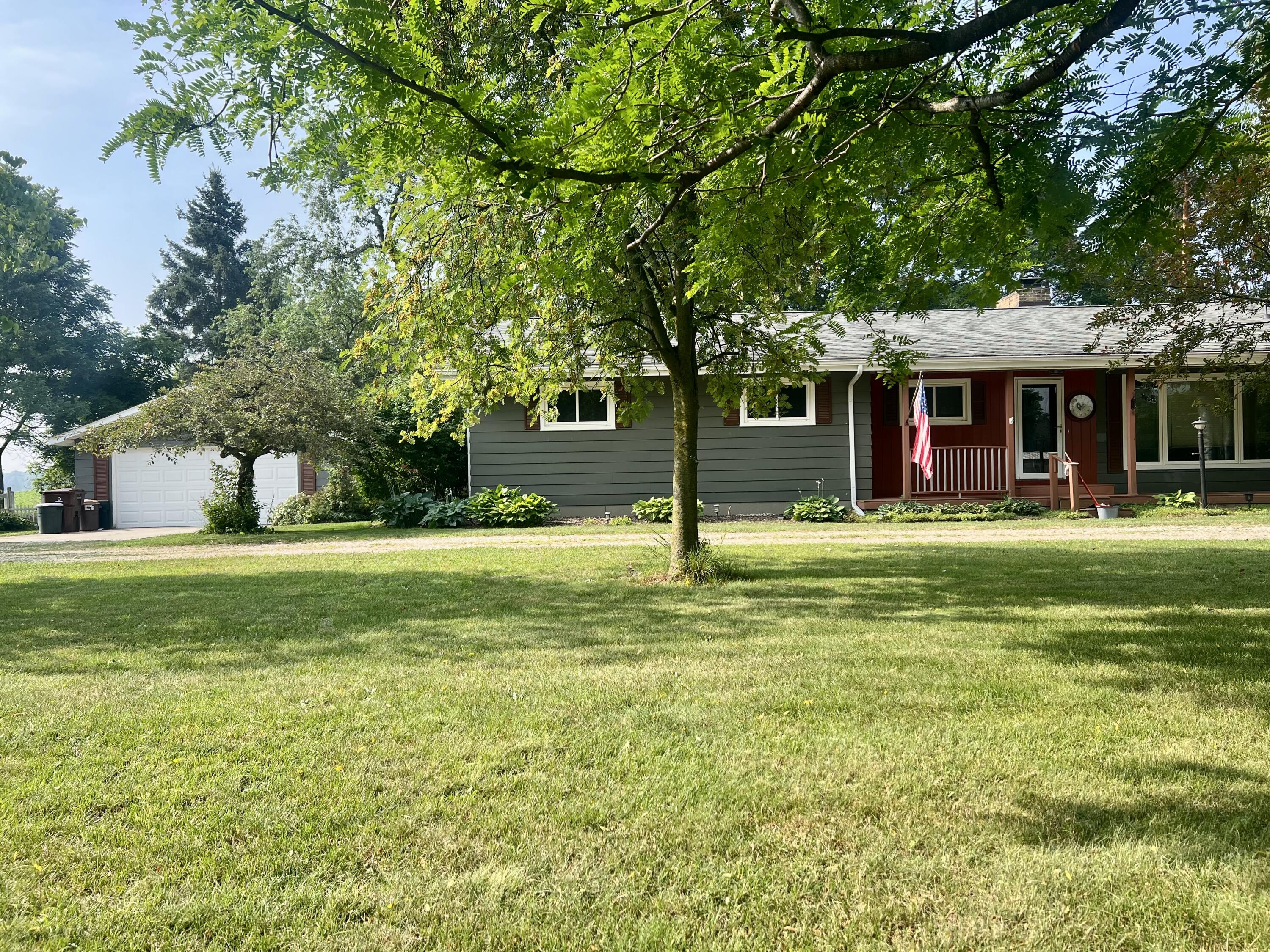 15747 Coral Road