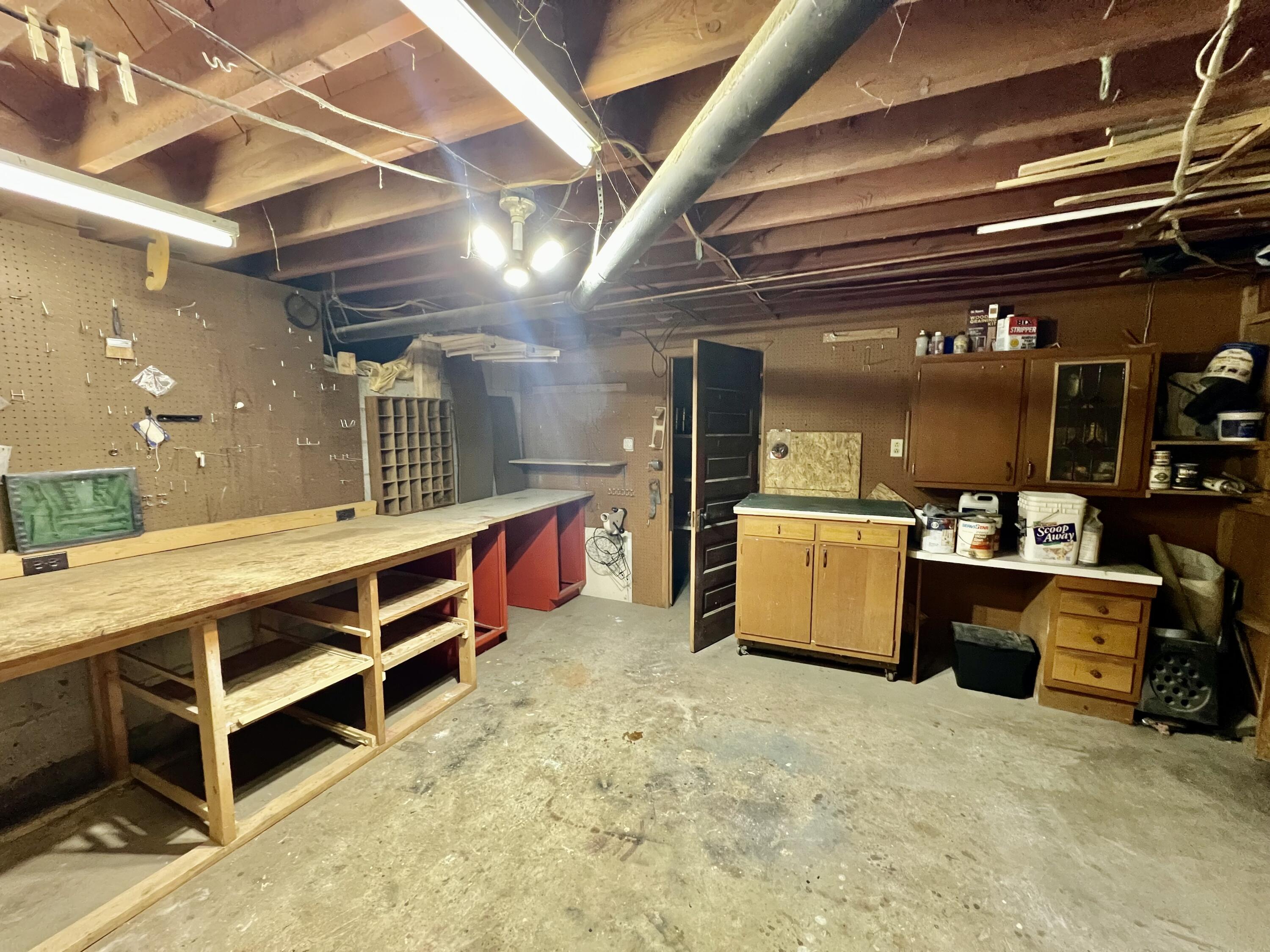 15747 Coral Road