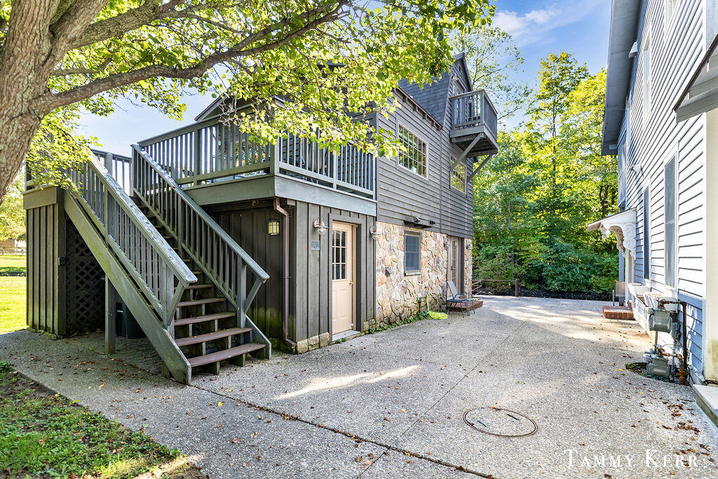 844 Holland Street