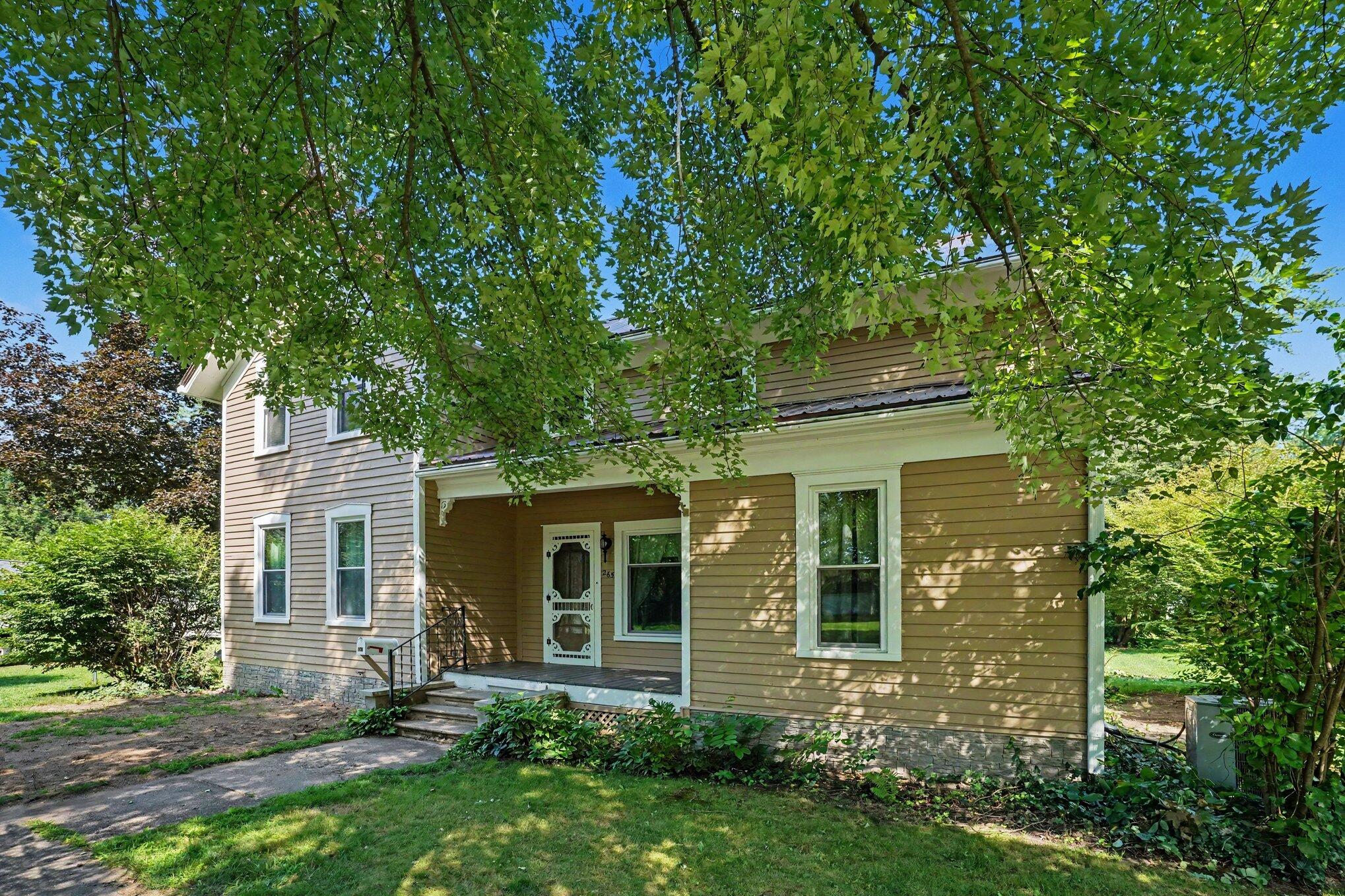 265 E 4th Street
