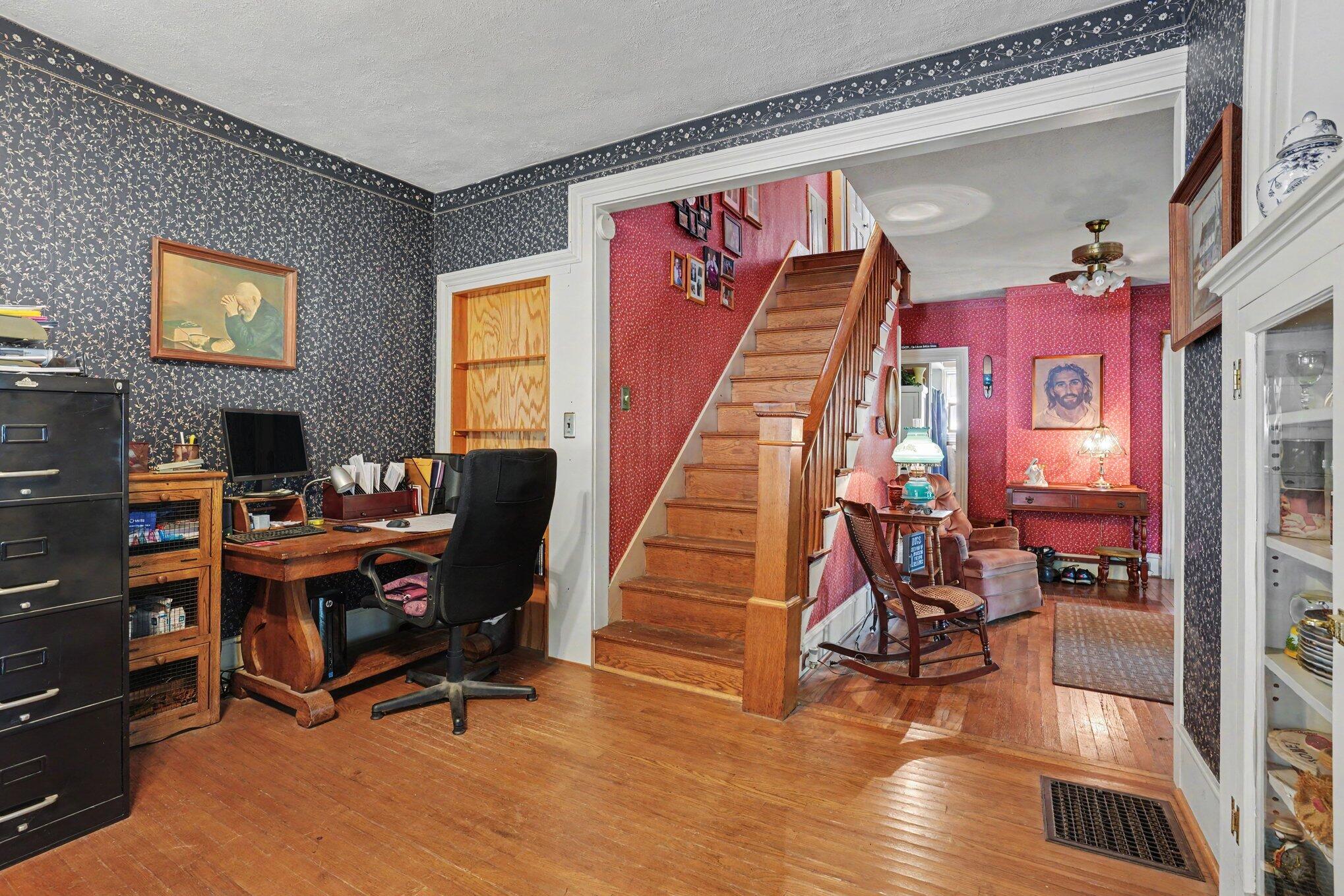 265 E 4th Street