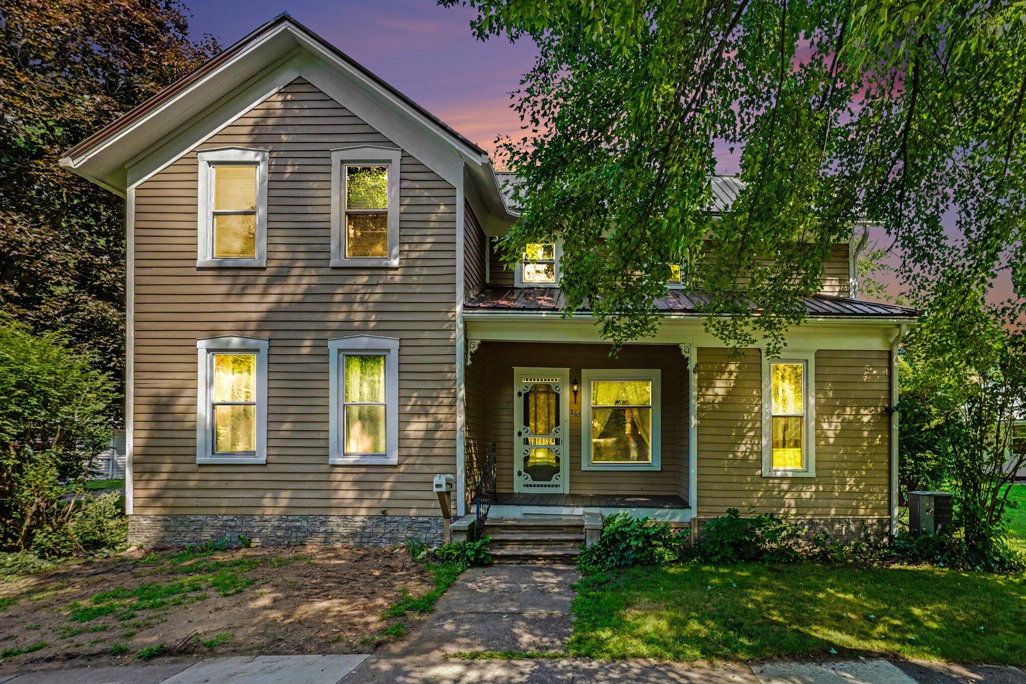 265 E 4th Street