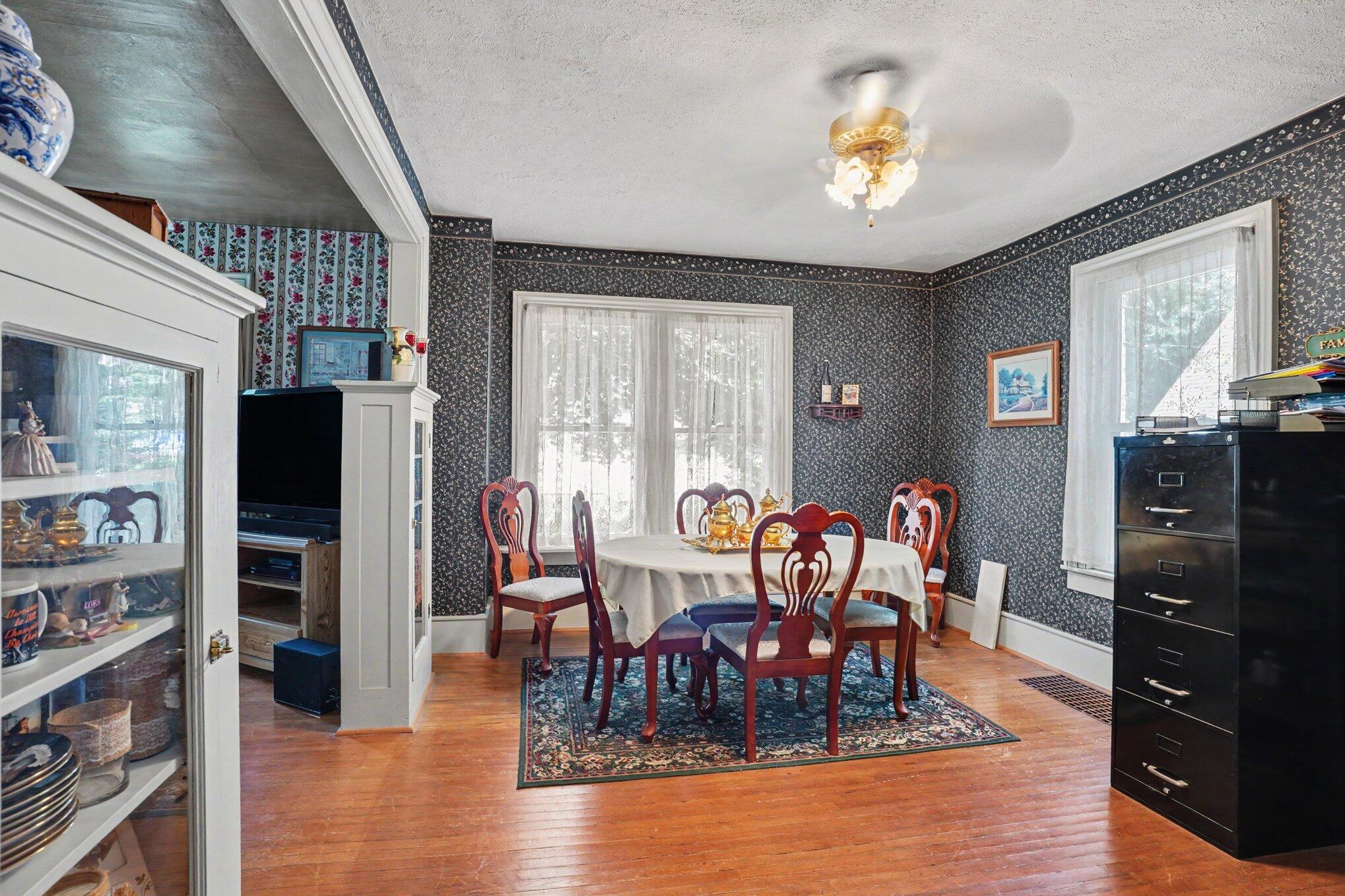 265 E 4th Street