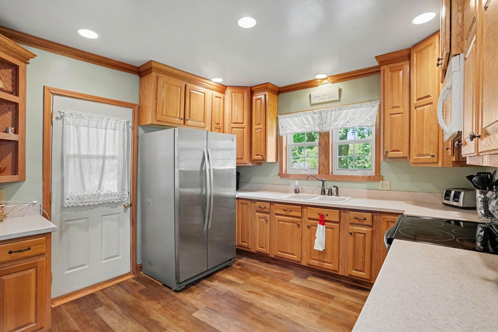 265 E 4th Street