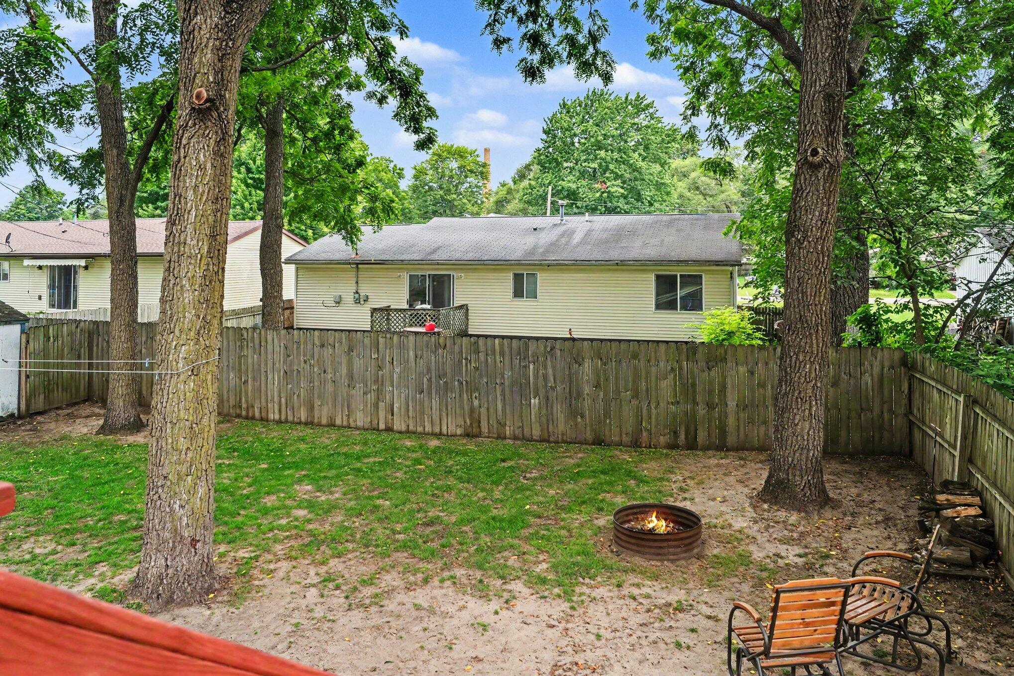 210 W 4th Street