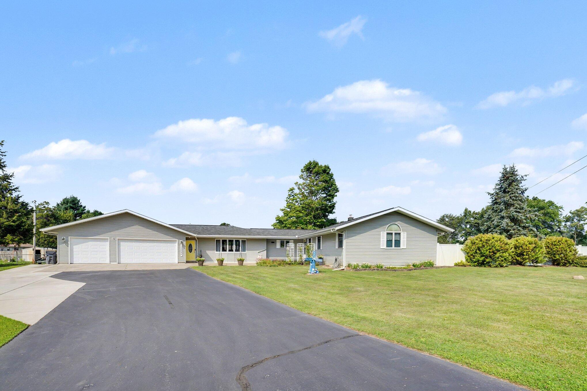12996 Bayview Drive