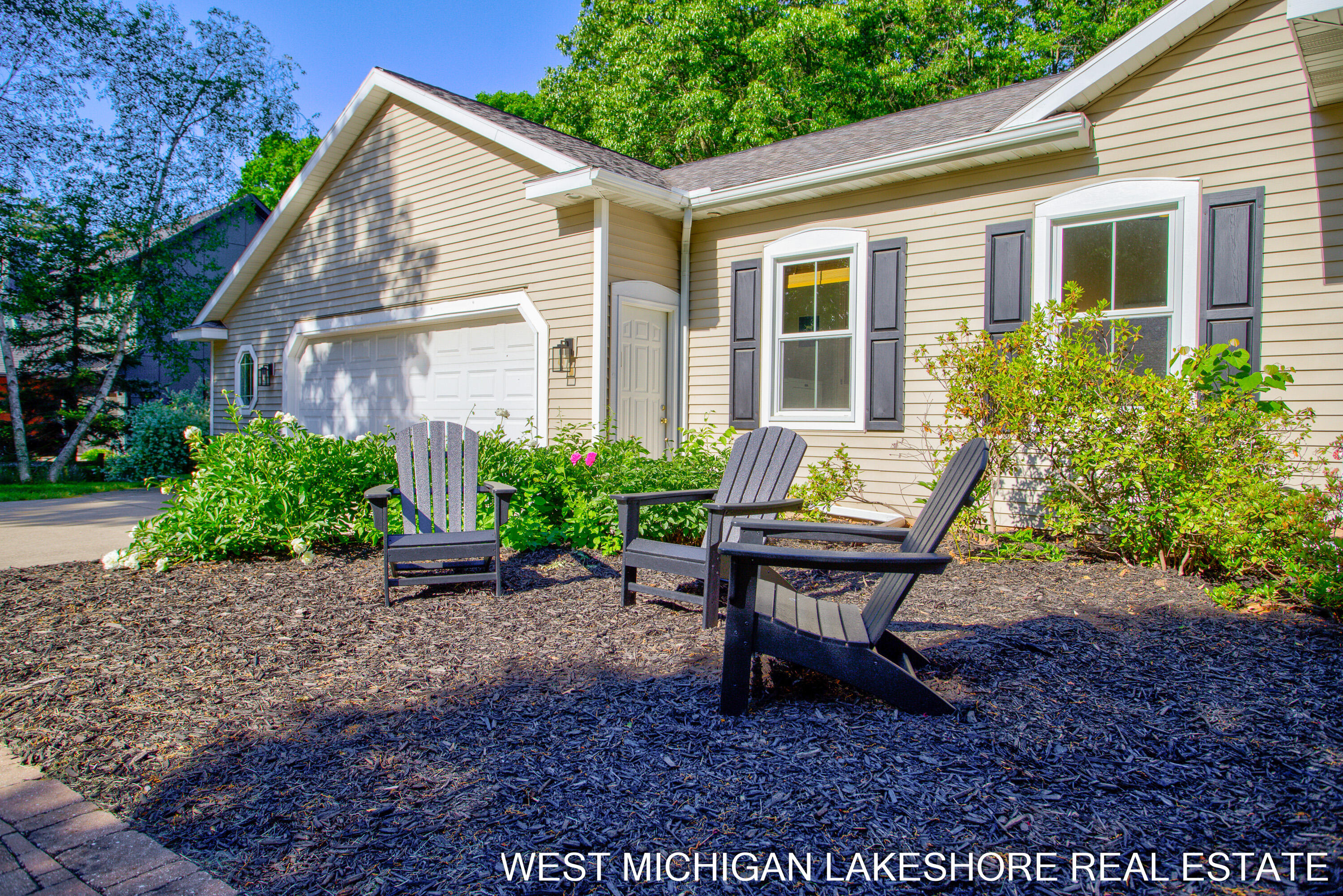 3260 Lorrimar Lane