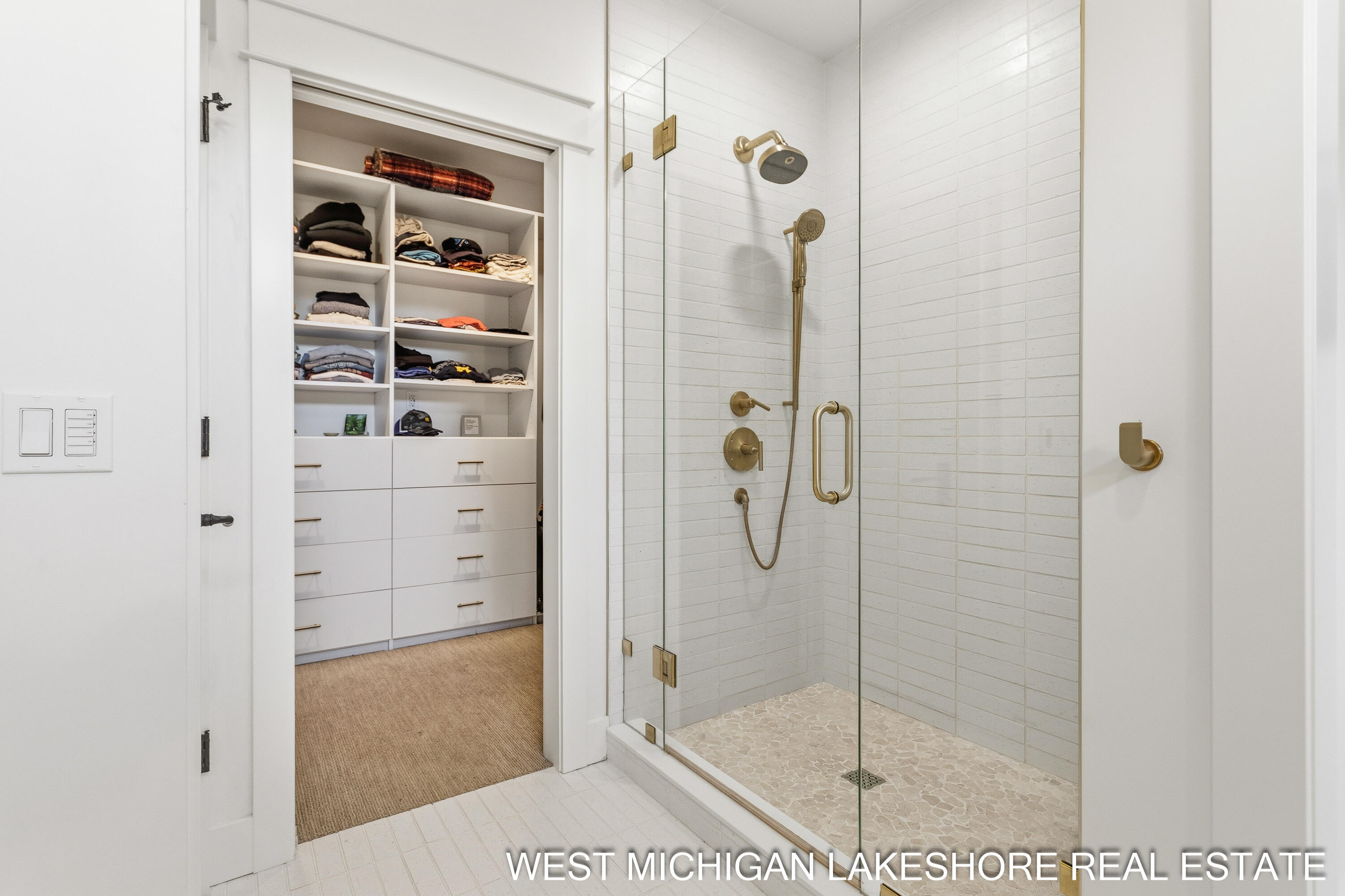 3260 Lorrimar Lane