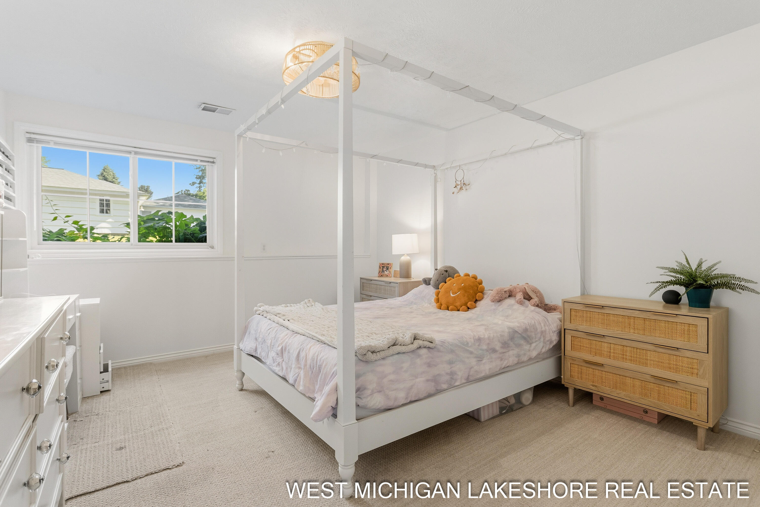 3260 Lorrimar Lane