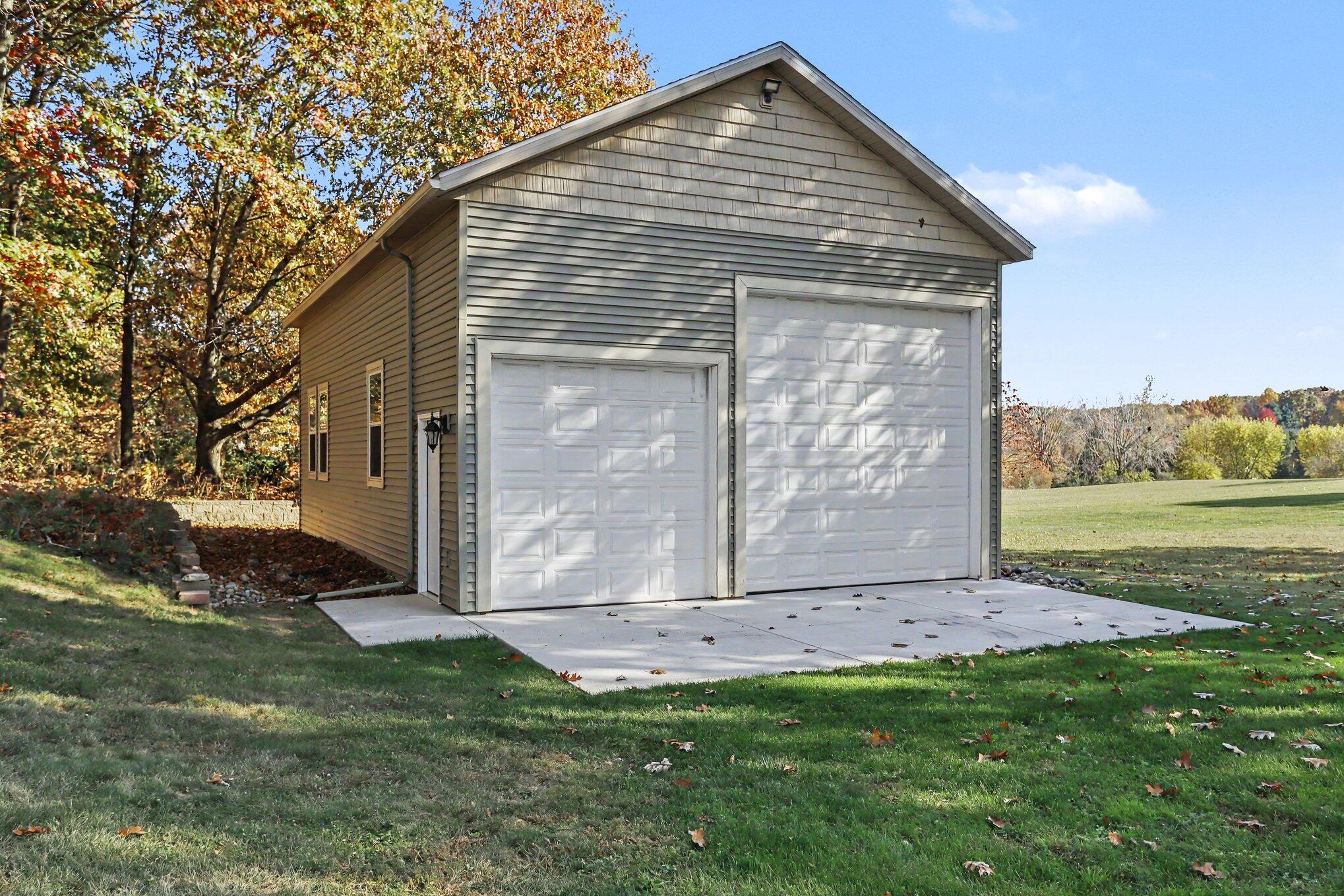 68561 Rose Meadow Lane