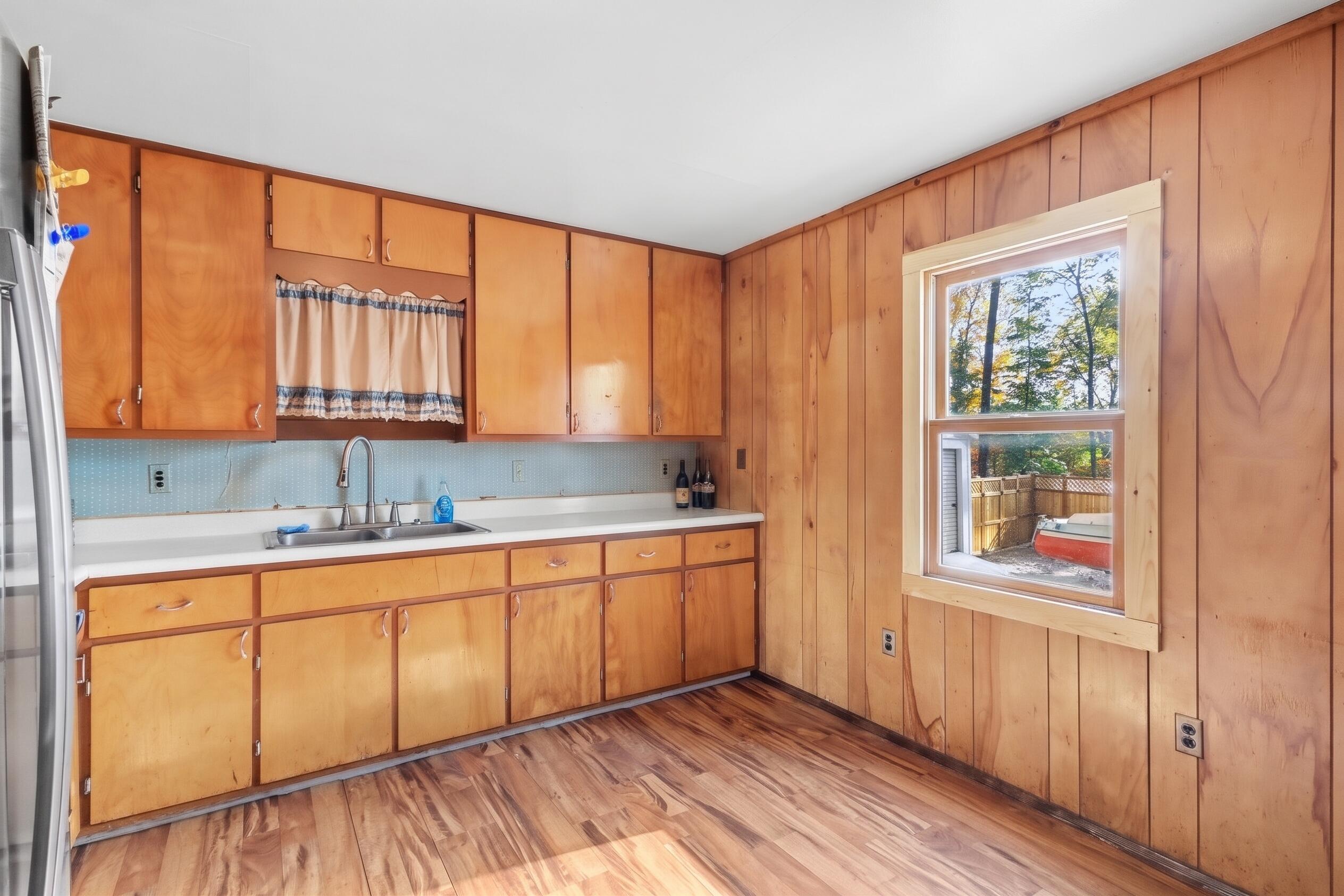 27081 Lake Drive
