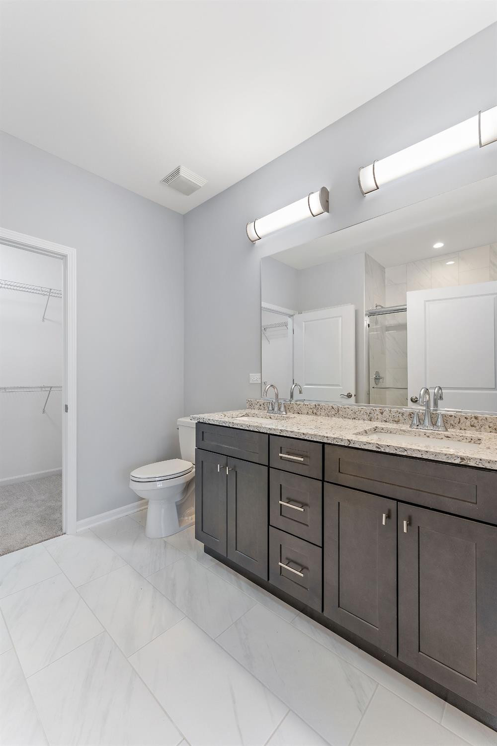 5543 Victoria Place