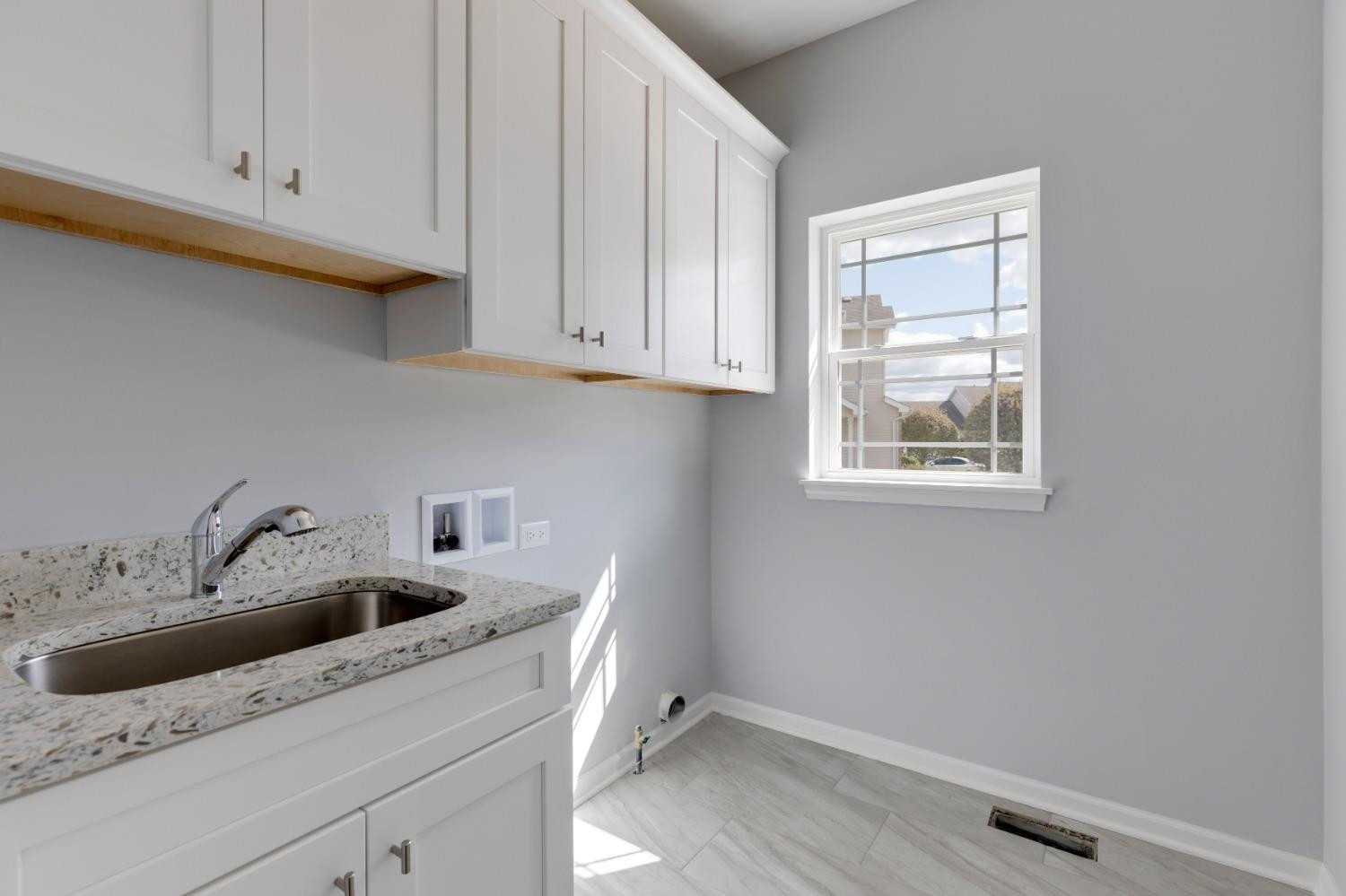 5543 Victoria Place