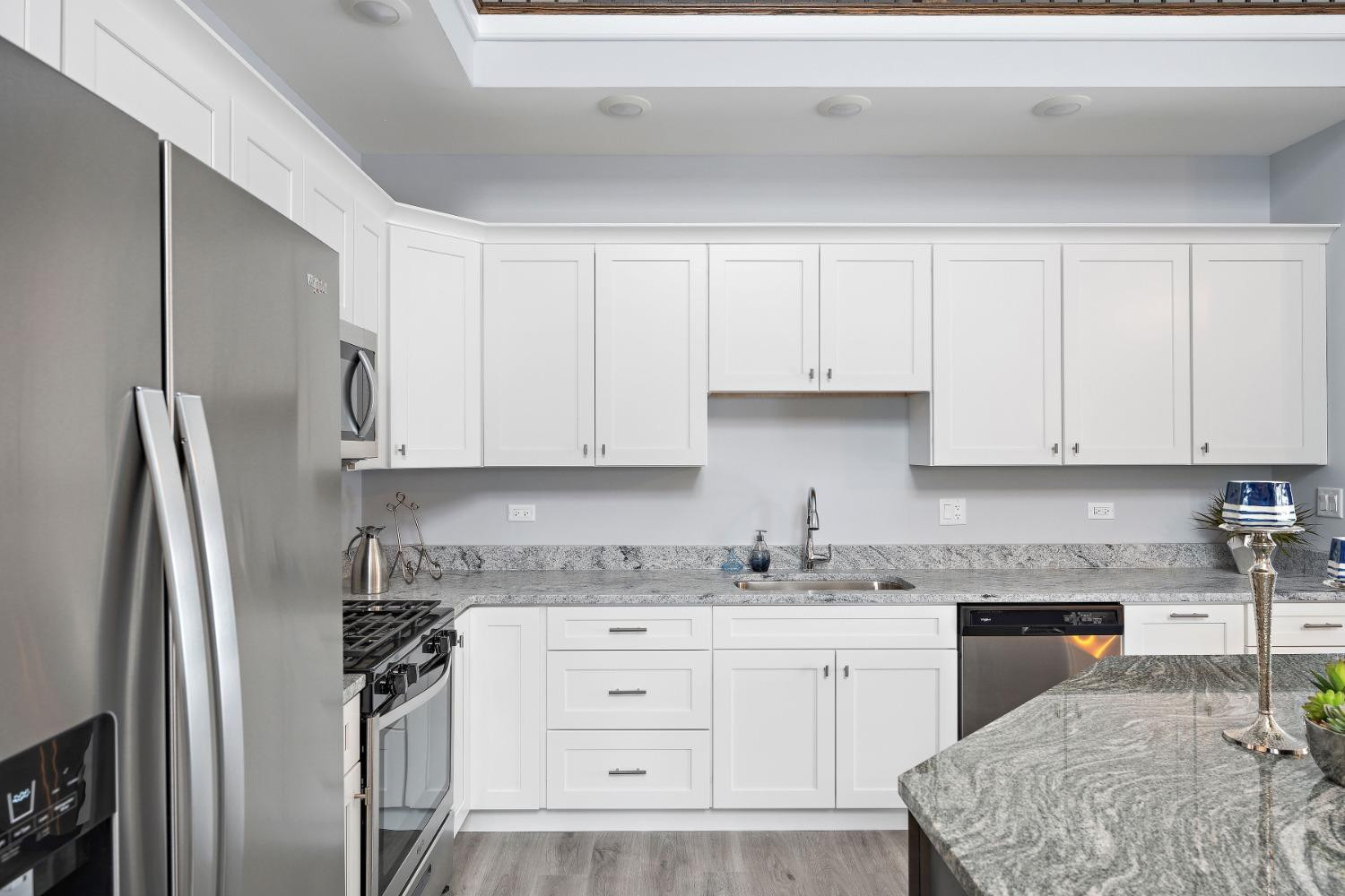 5543 Victoria Place