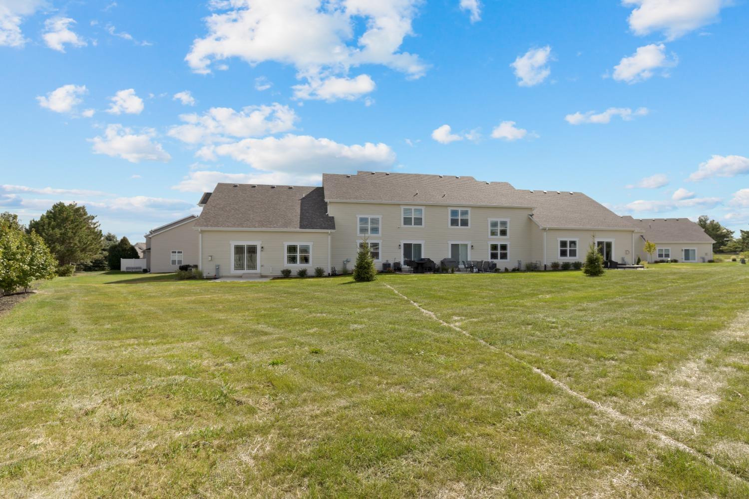5543 Victoria Place